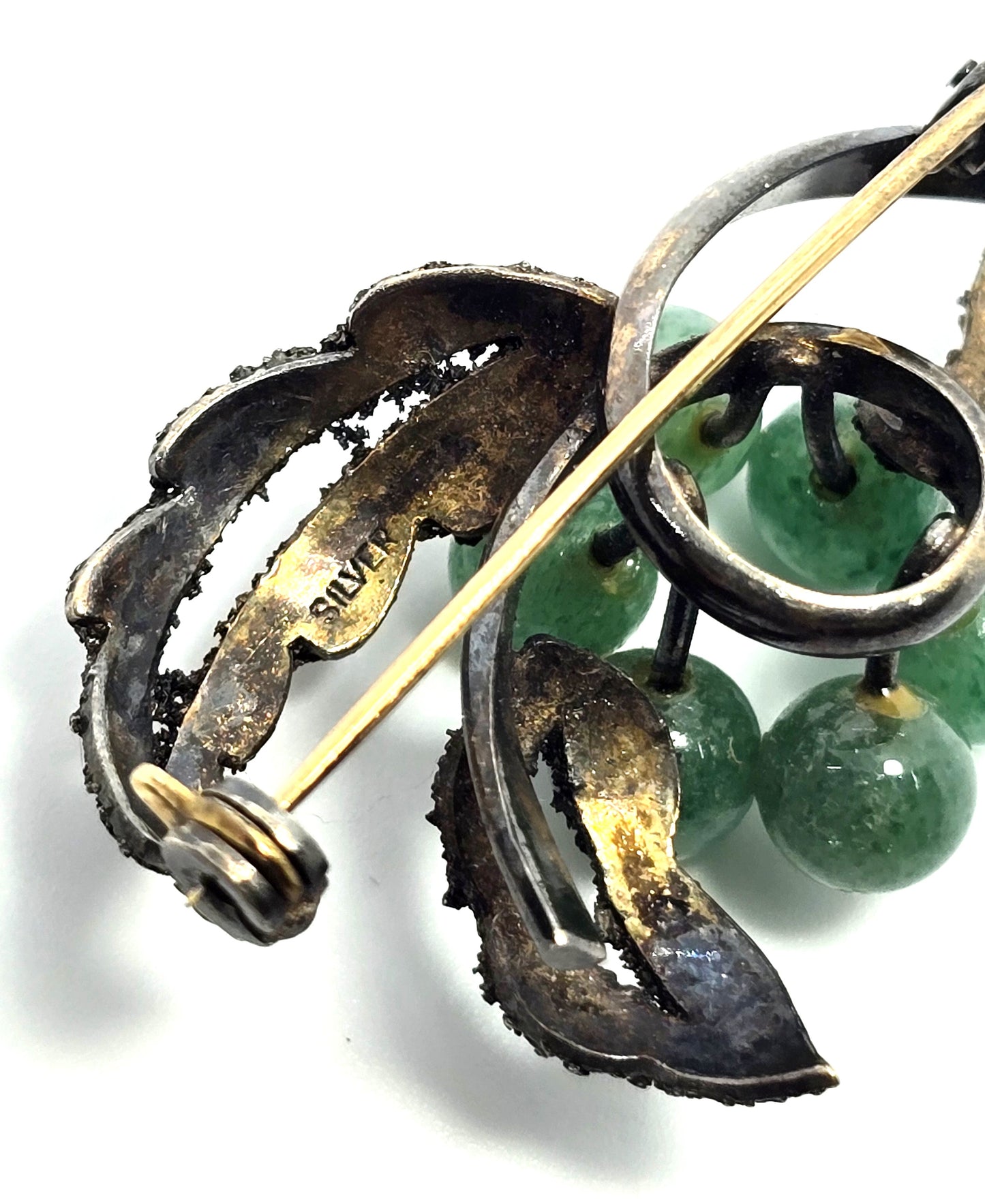 Nephrite Jade beaded flower Chinese Export antique sterling silver brooch