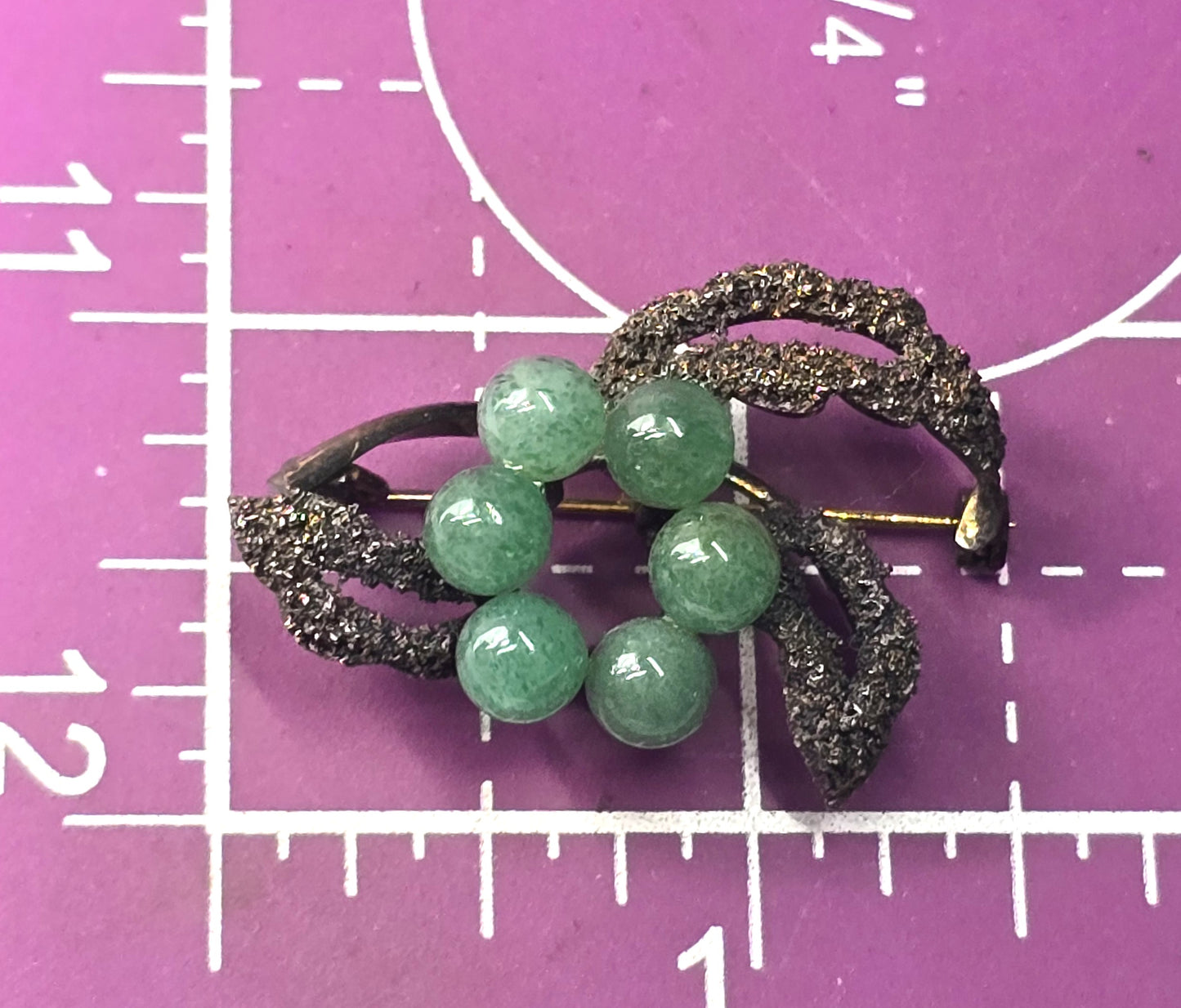 Nephrite Jade beaded flower Chinese Export antique sterling silver brooch