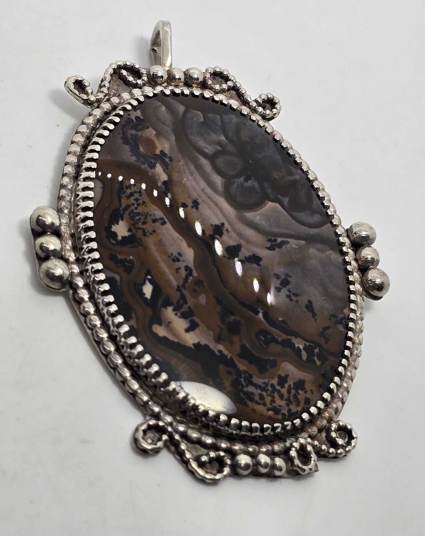 Native American artisan vintage large brown Agate sterling silver pendant