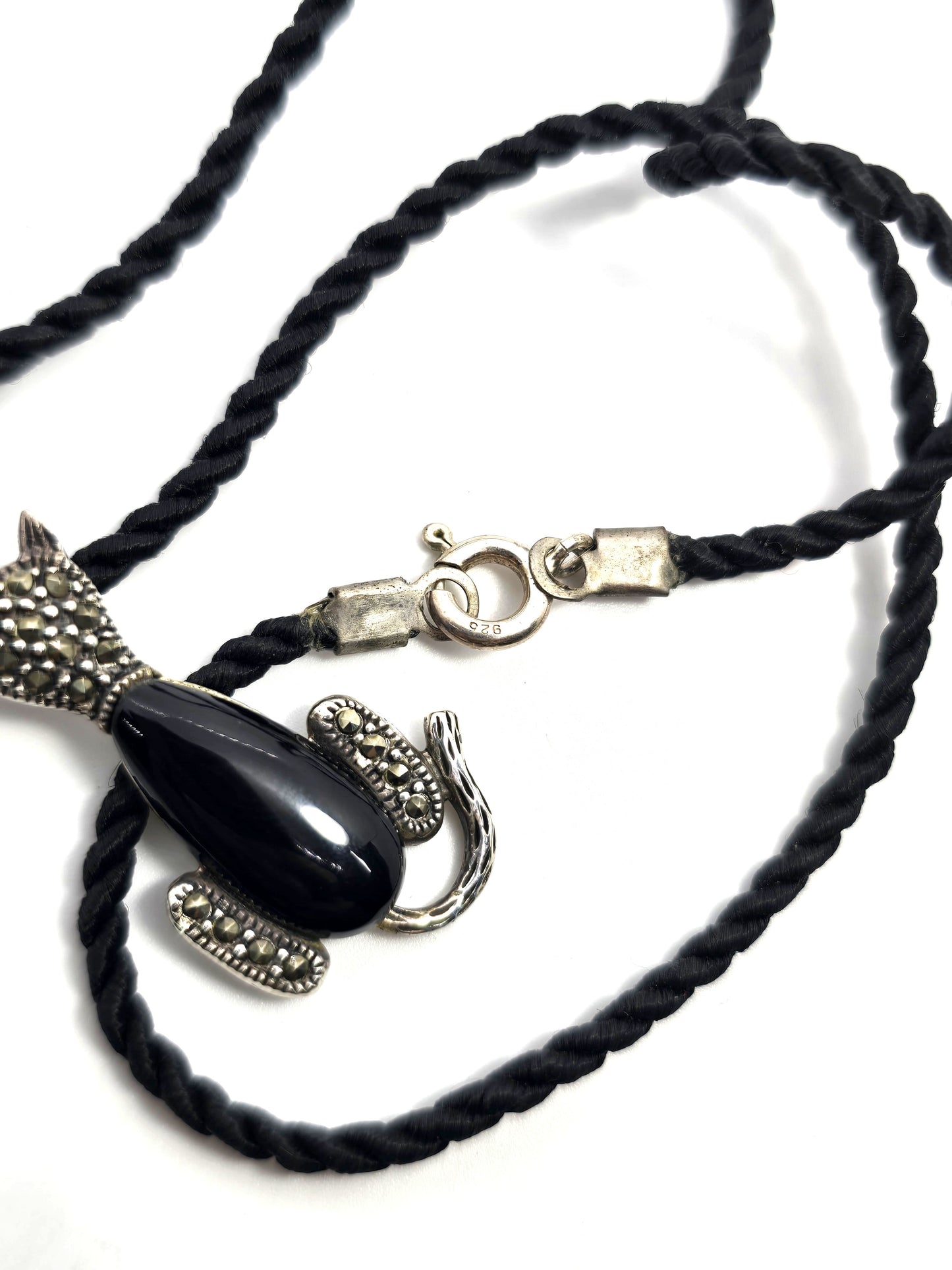 Sitting pretty cat black onyx and marcasite sterling silver retro corded necklace