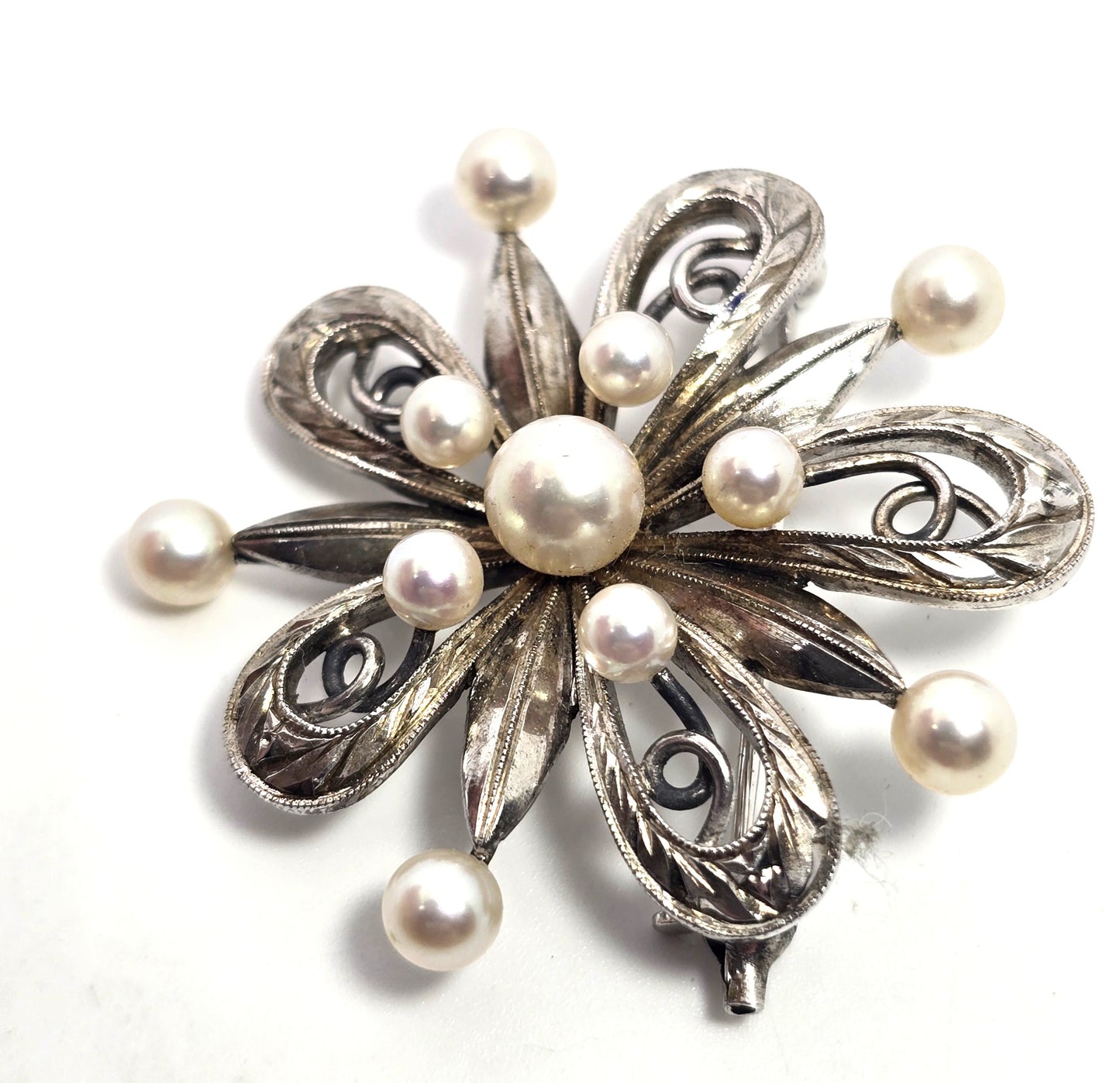 Mikimoto 11 Akoya Cultured Pearl flower vintage mid century sterling silver brooch