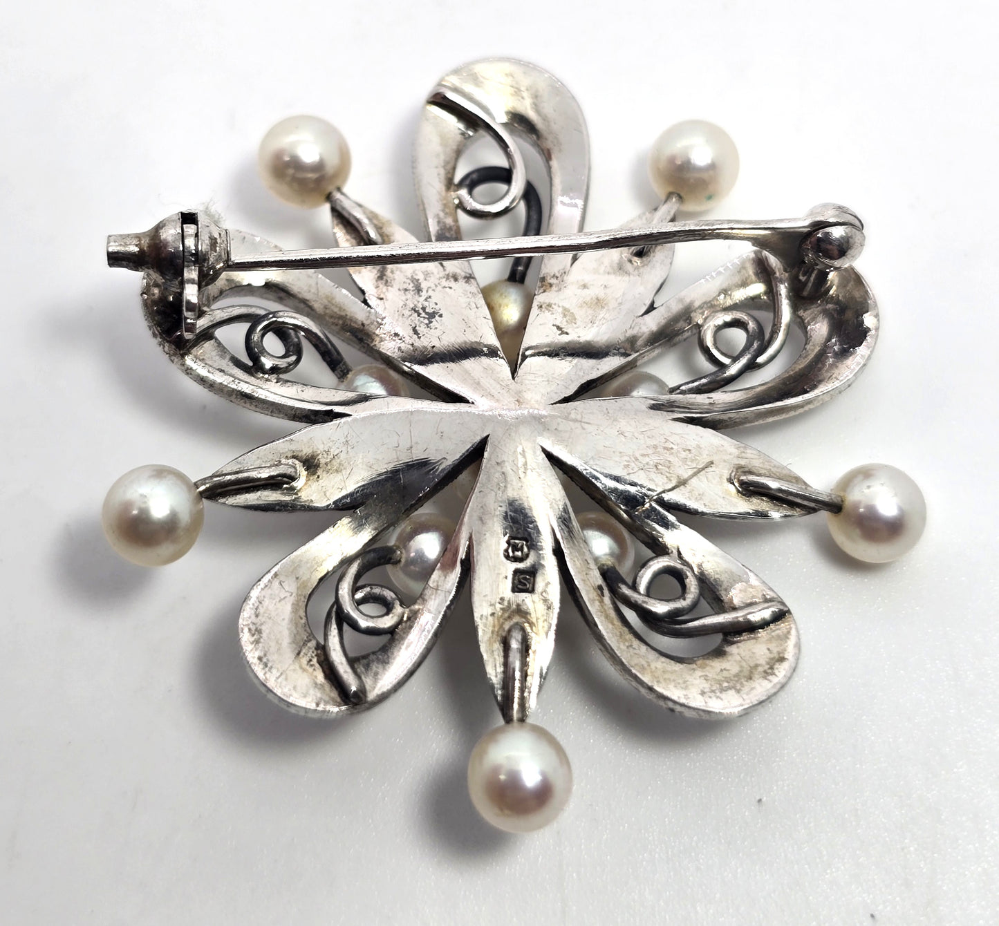 Mikimoto 11 Akoya Cultured Pearl flower vintage mid century sterling silver brooch