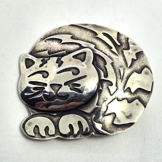Gardella stripped Kitty Cat sitting kitten vintage signed sterling silver feline brooch
