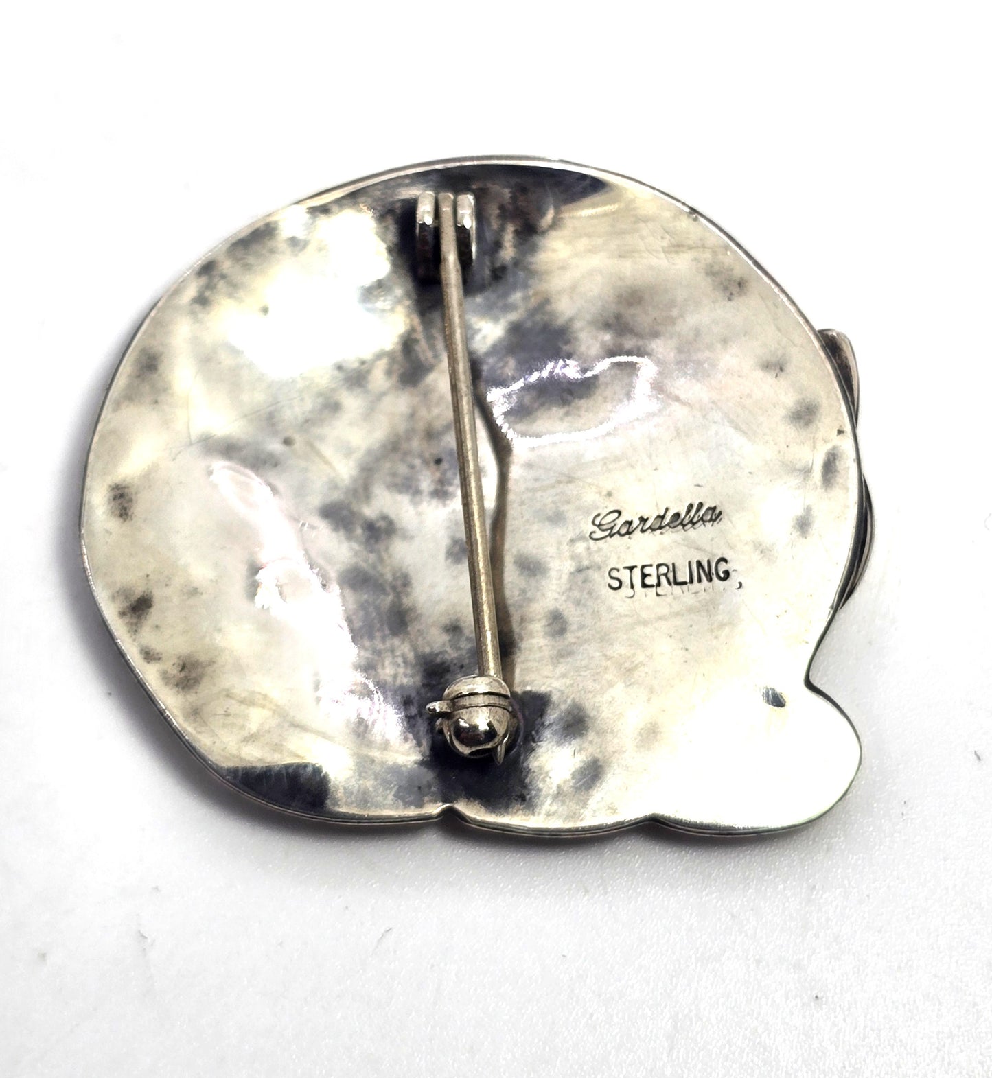 Gardella stripped Kitty Cat sitting kitten vintage signed sterling silver feline brooch