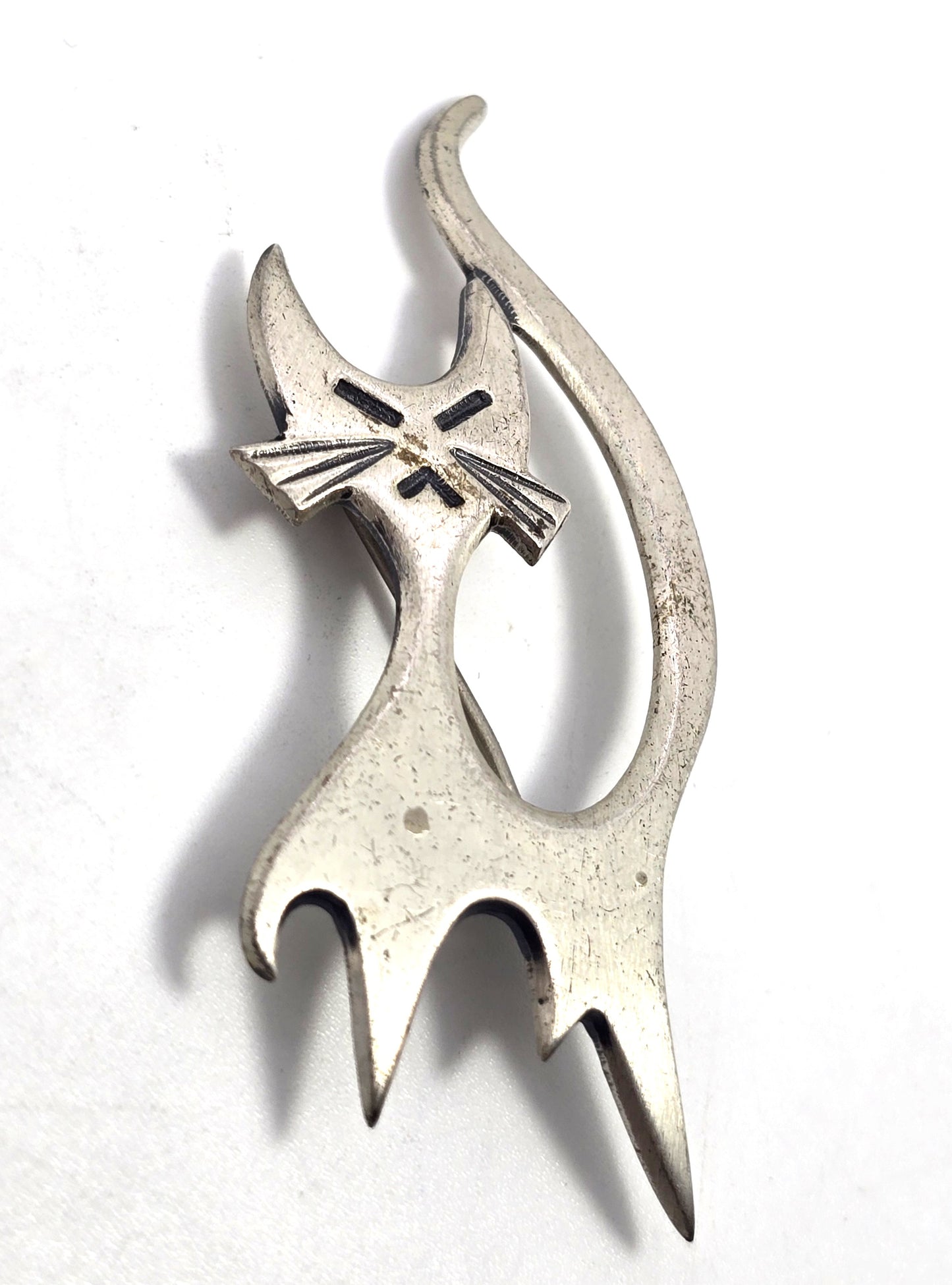 Beau Sassy modernist mid century cat vintage brushed sterling silver feline brooch
