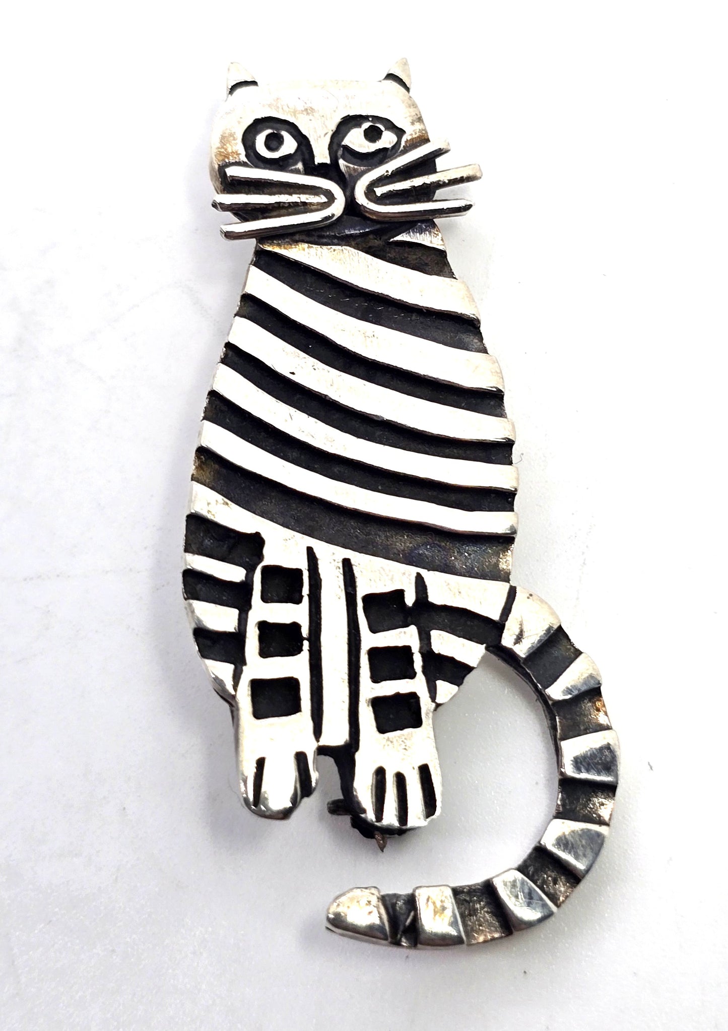 Stripped Kitty Cat sitting kitten vintage sterling silver feline brooch