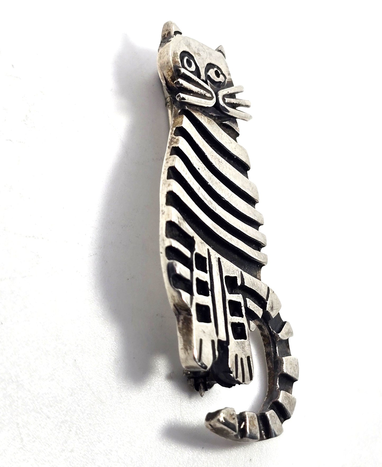 Stripped Kitty Cat sitting kitten vintage sterling silver feline brooch