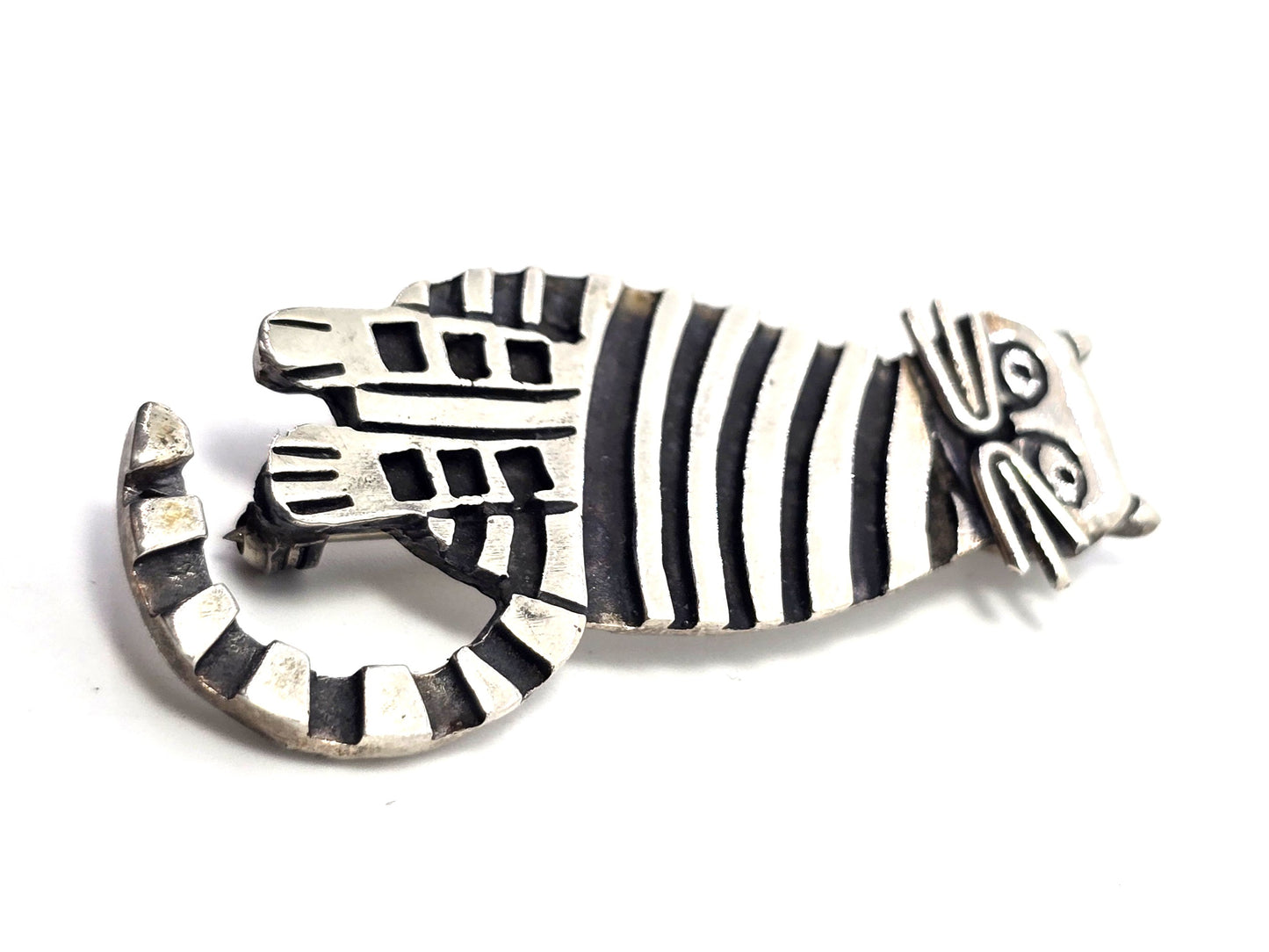 Stripped Kitty Cat sitting kitten vintage sterling silver feline brooch