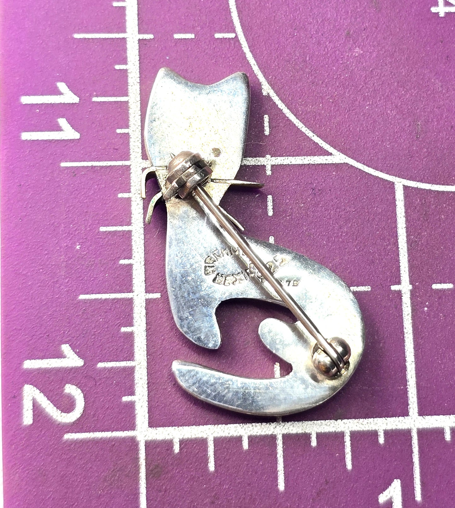 Mexico Taxco Black Enamel small Kitty Cat vintage sterling silver feline brooch