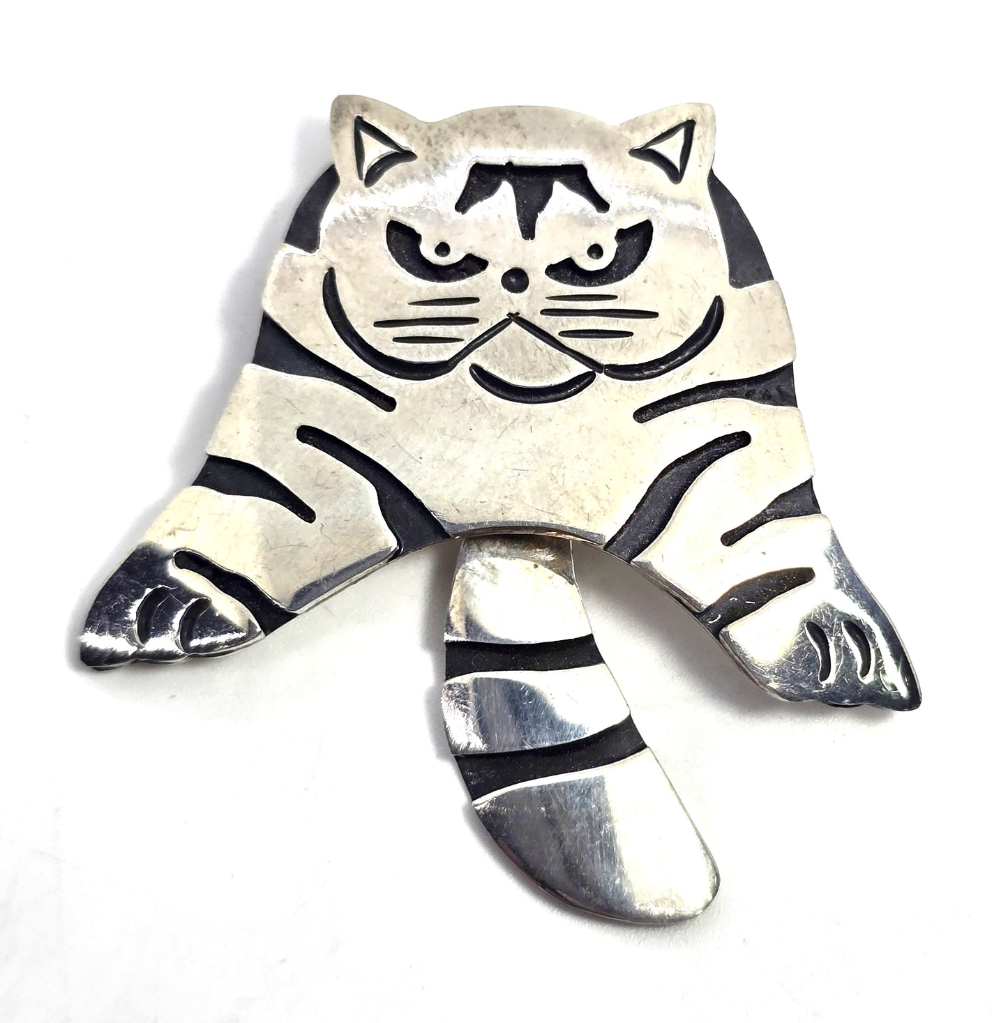 Grumpy Gus stripped Kitty Cat articulated tail sterling silver vintage feline brooch