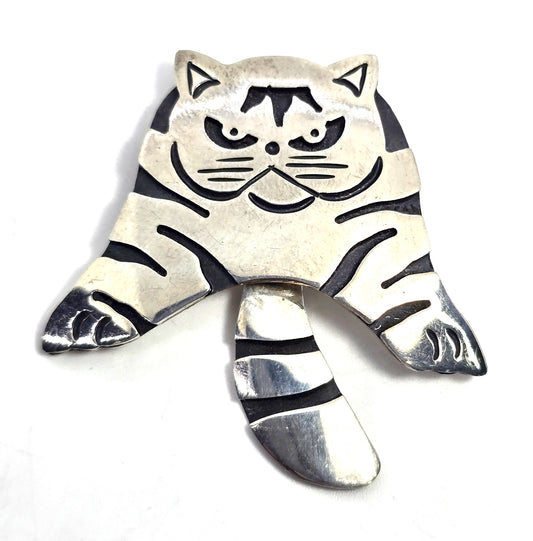 Grumpy Gus stripped Kitty Cat articulated tail sterling silver vintage feline brooch