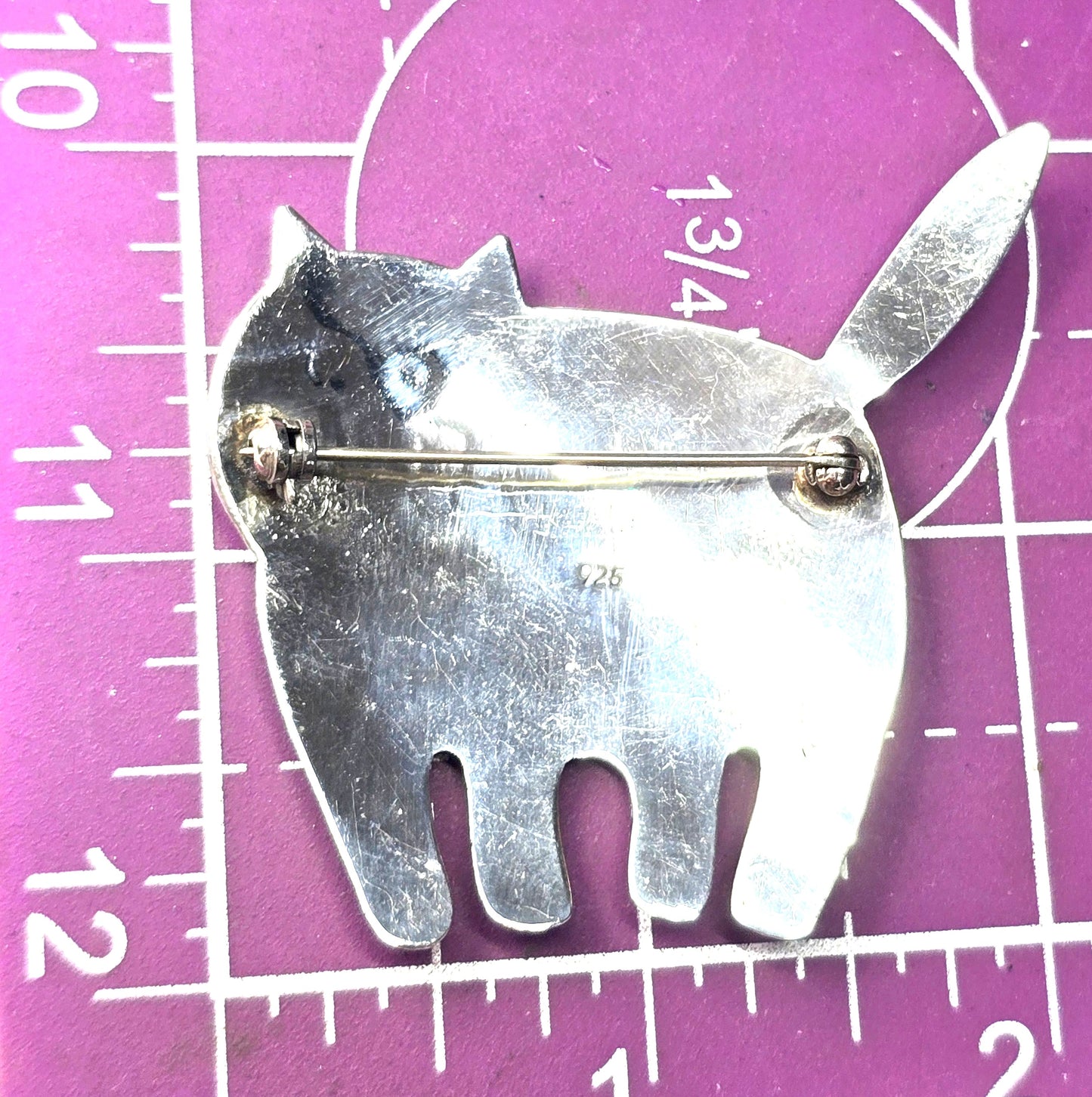 Fluffy McSnuggles King of the yard vintage sterling silver fat cat brooch
