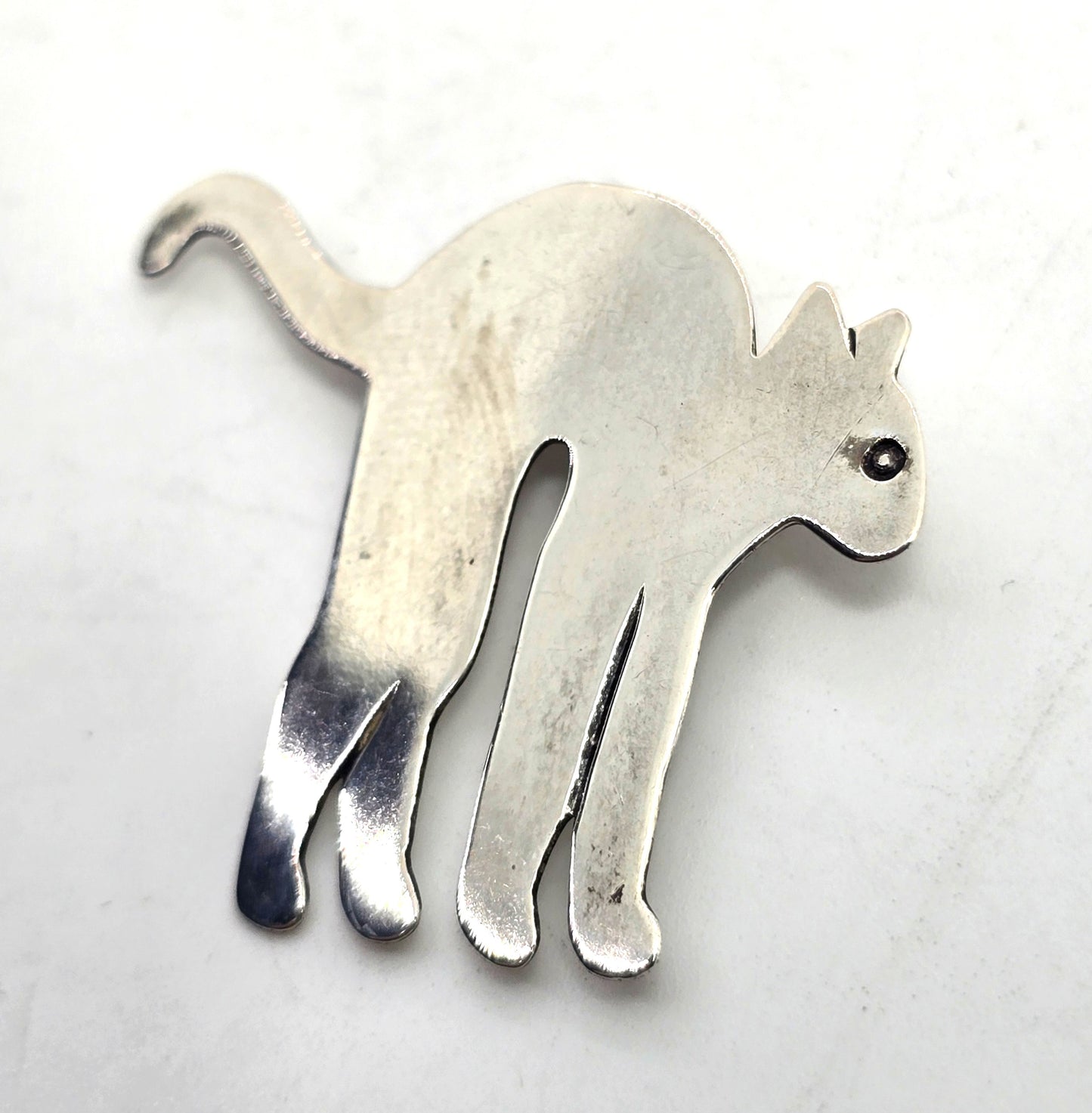 Scaredy Cat Artisan RR vintage sterling silver feline cat brooch