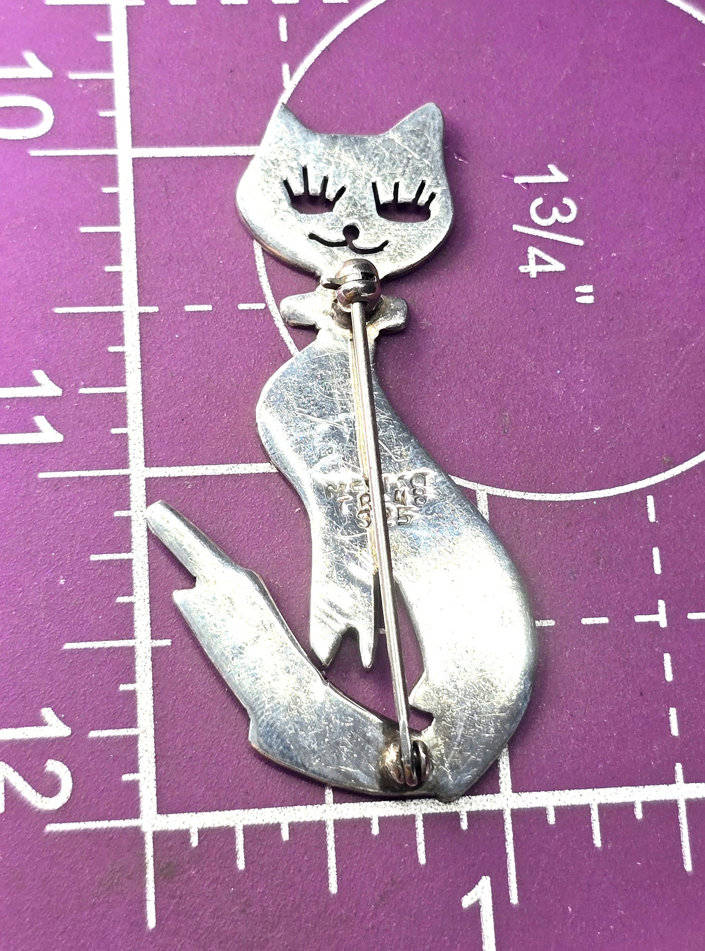 Tilly Mexico Kitty Cat singing pretty vintage signed sterling silver feline brooch