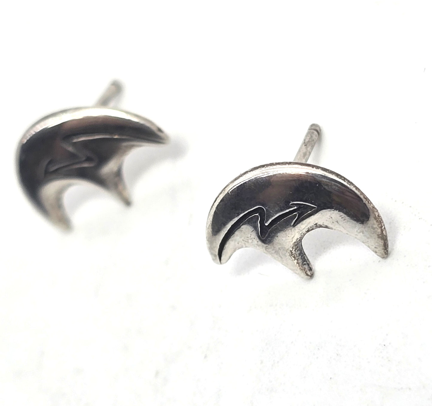 Hopi bear sterling silver vintage artisan stud earrings