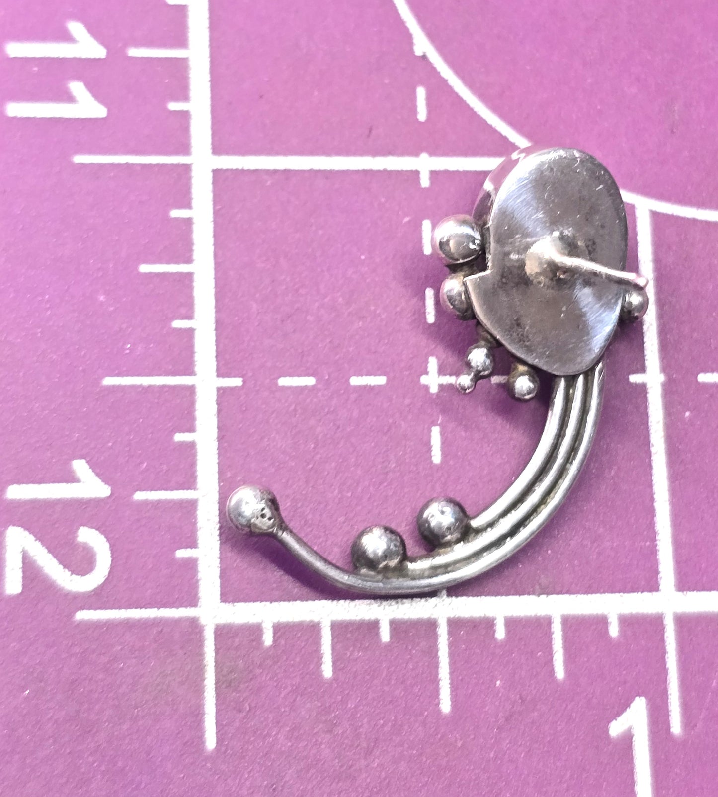 Garnet Bali Balinese tribal style sterling silver vintage post earrings