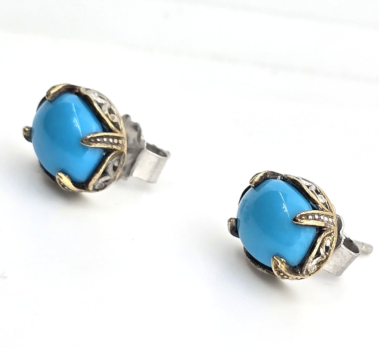 Michael Valitutti Blue turquoise NH sterling silver stud earrings