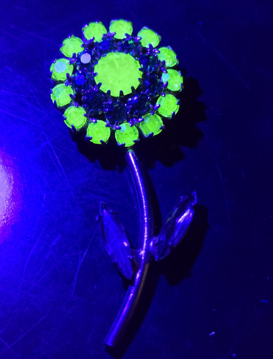 Green uranium glass rhinestone double green flower UV glow vintage brooch
