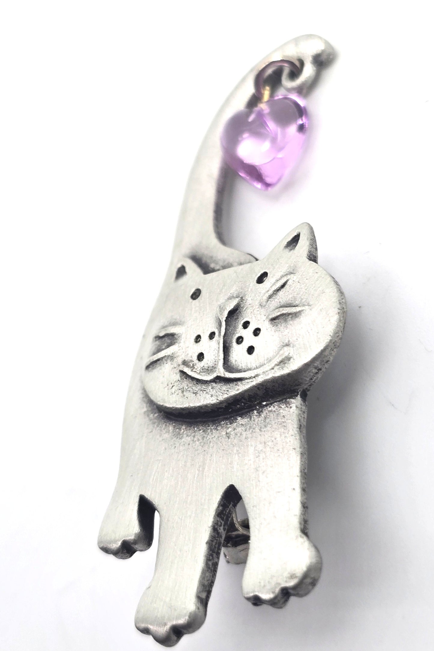 Jonette Jewelry JJ silver pewter 'Smiling Cat with Heart Halo' vintage pin brooch