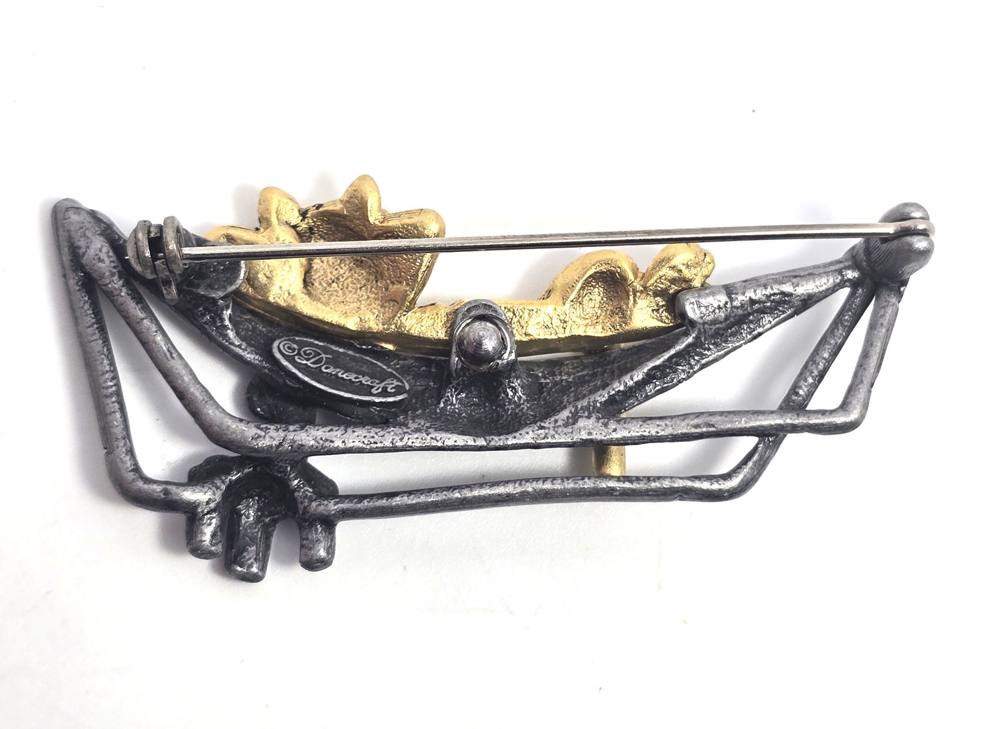 Danecraft silver pewter Cat in a hammock two toned vintage pin brooch