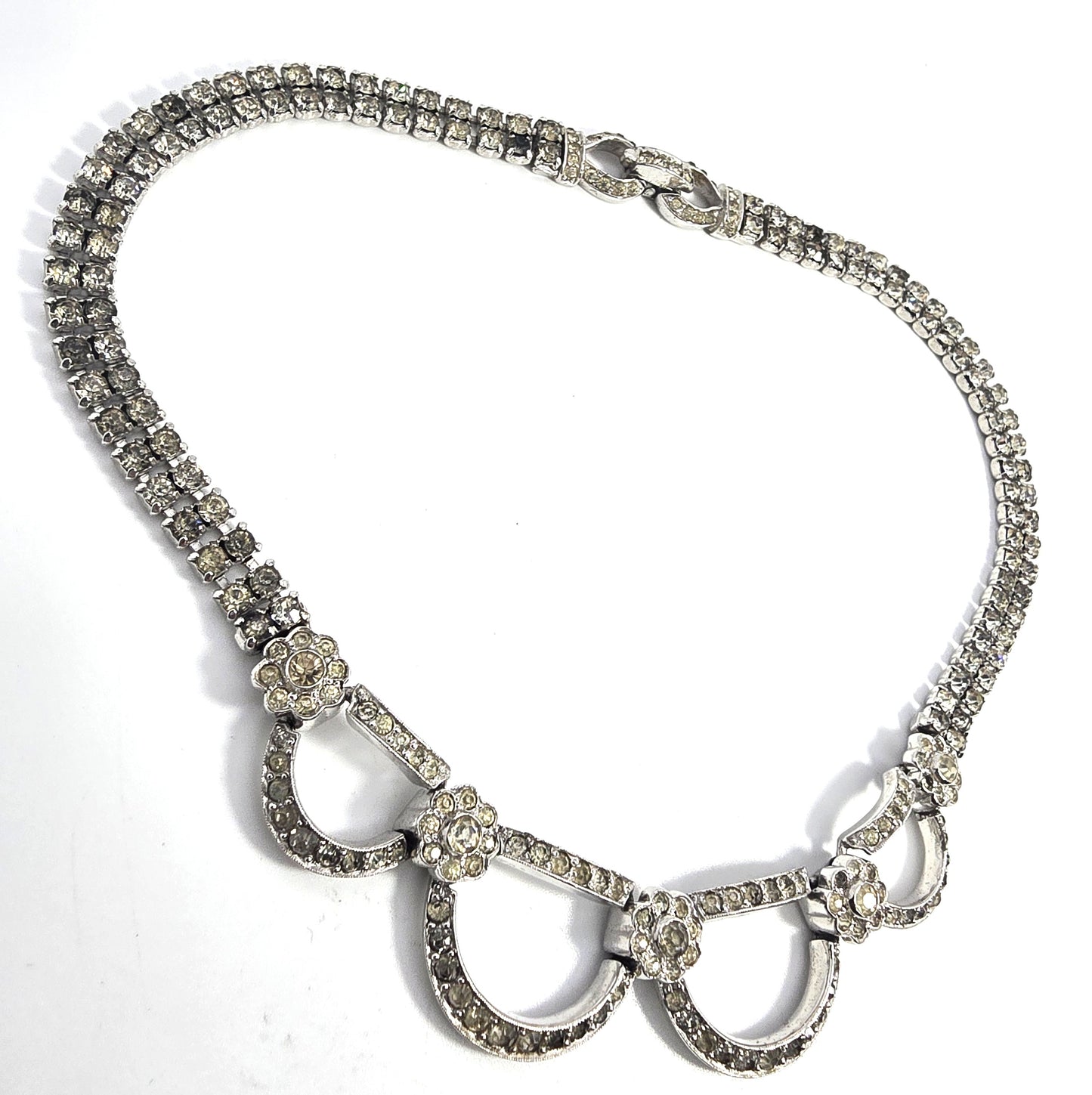 Art Deco large scalloped flower clear rhinestone silver toned choker necklace