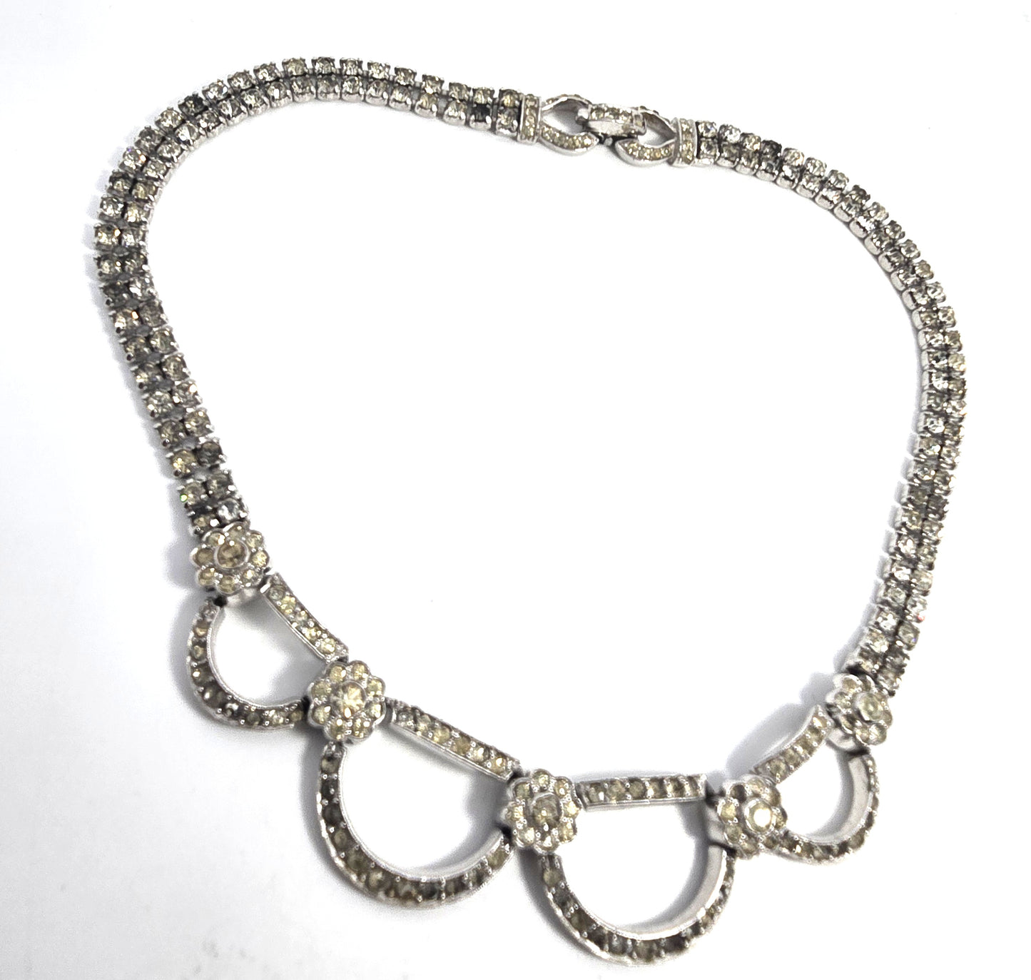 Art Deco large scalloped flower clear rhinestone silver toned choker necklace