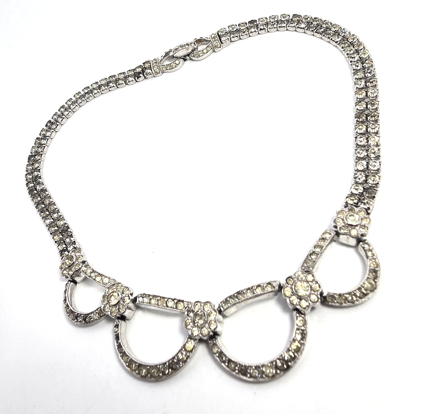 Art Deco large scalloped flower clear rhinestone silver toned choker necklace