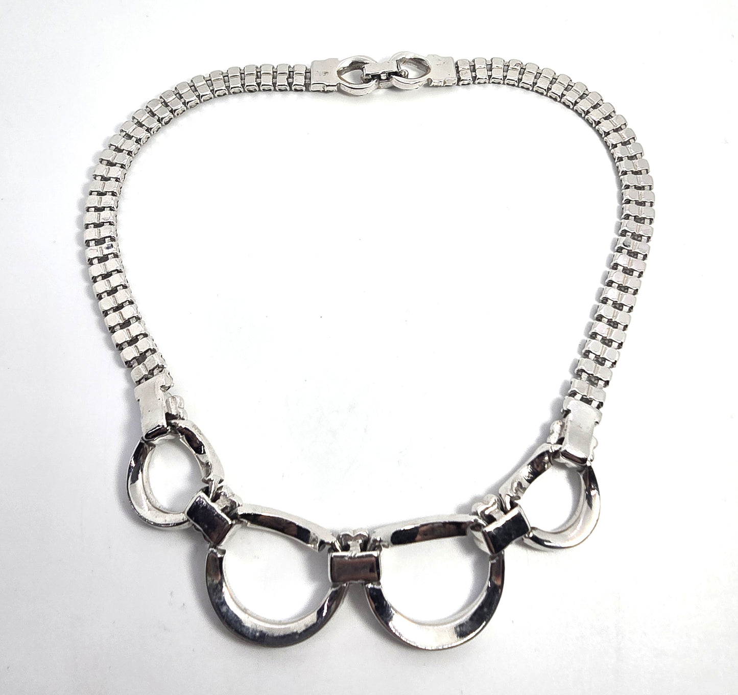 Art Deco large scalloped flower clear rhinestone silver toned choker necklace