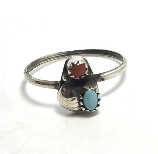 Turquoise Red coral small petite Navajo vintage sterling silver ring size 8