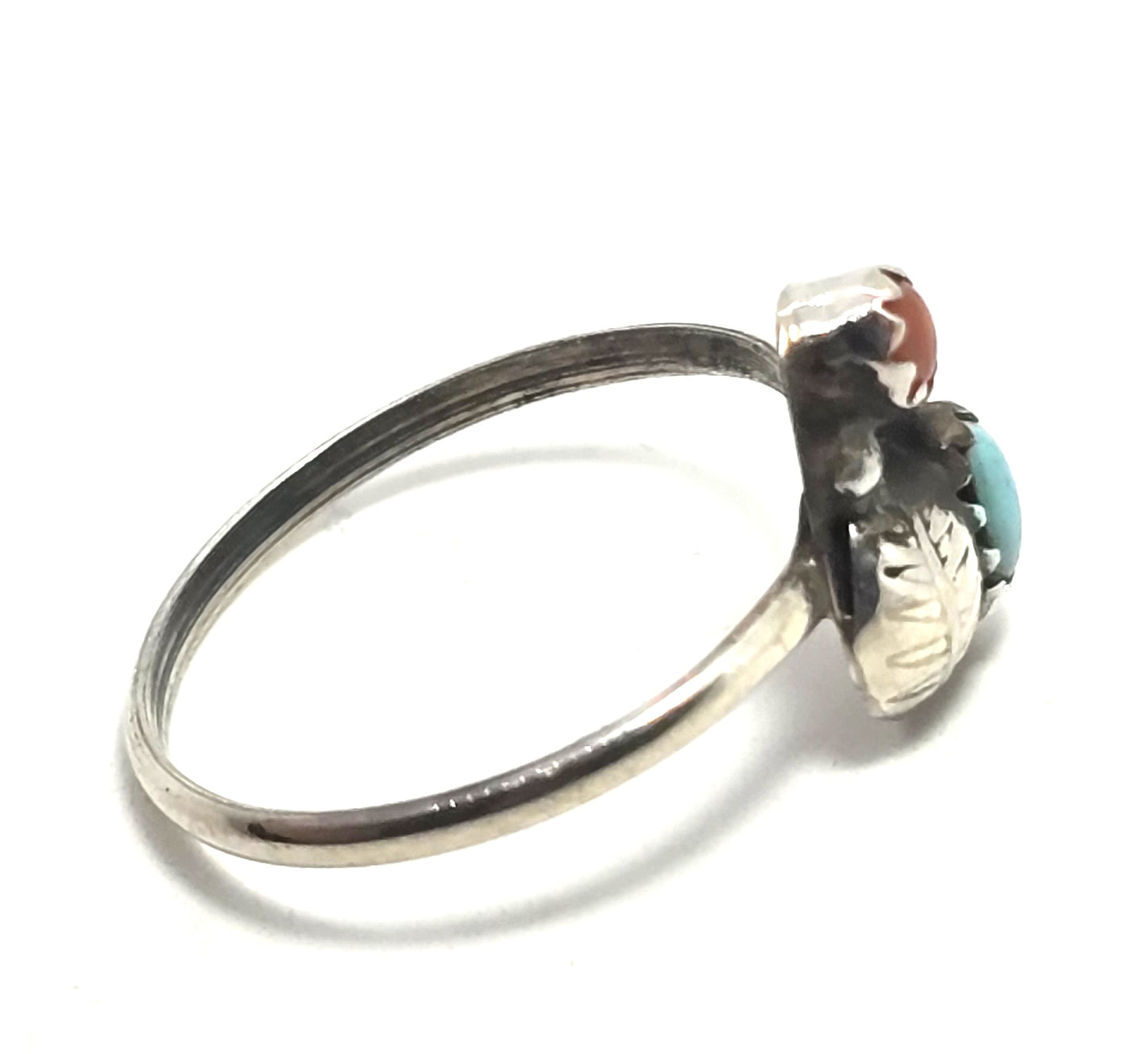 Turquoise Red coral small petite Navajo vintage sterling silver ring size 8