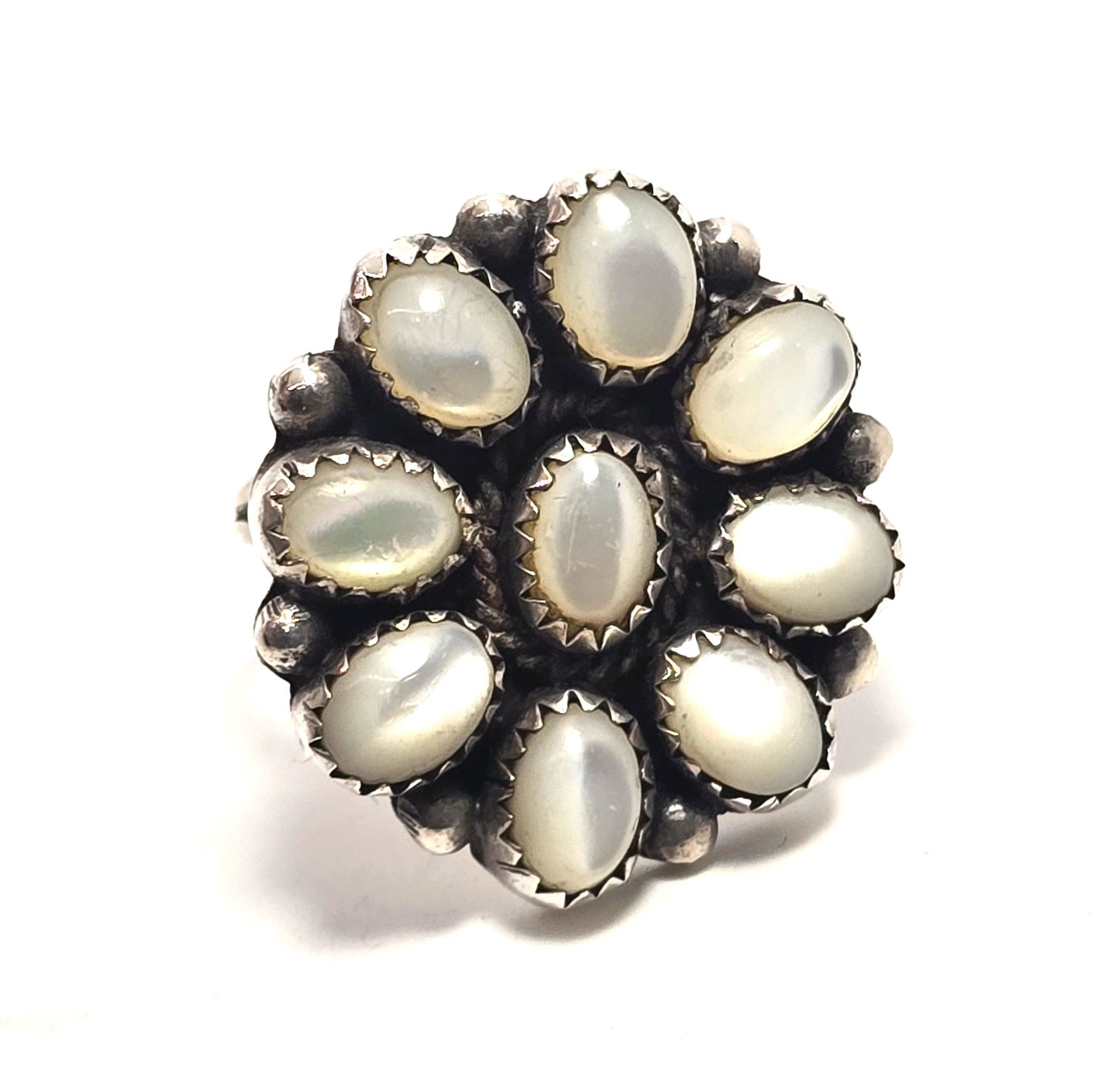 Navajo Mother of Pearl flower Native American vintage sterling silver ring size 7.5