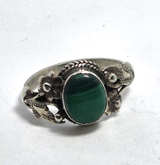 Malachite Southwestern flowers vintage sterling silver ring size 7.5