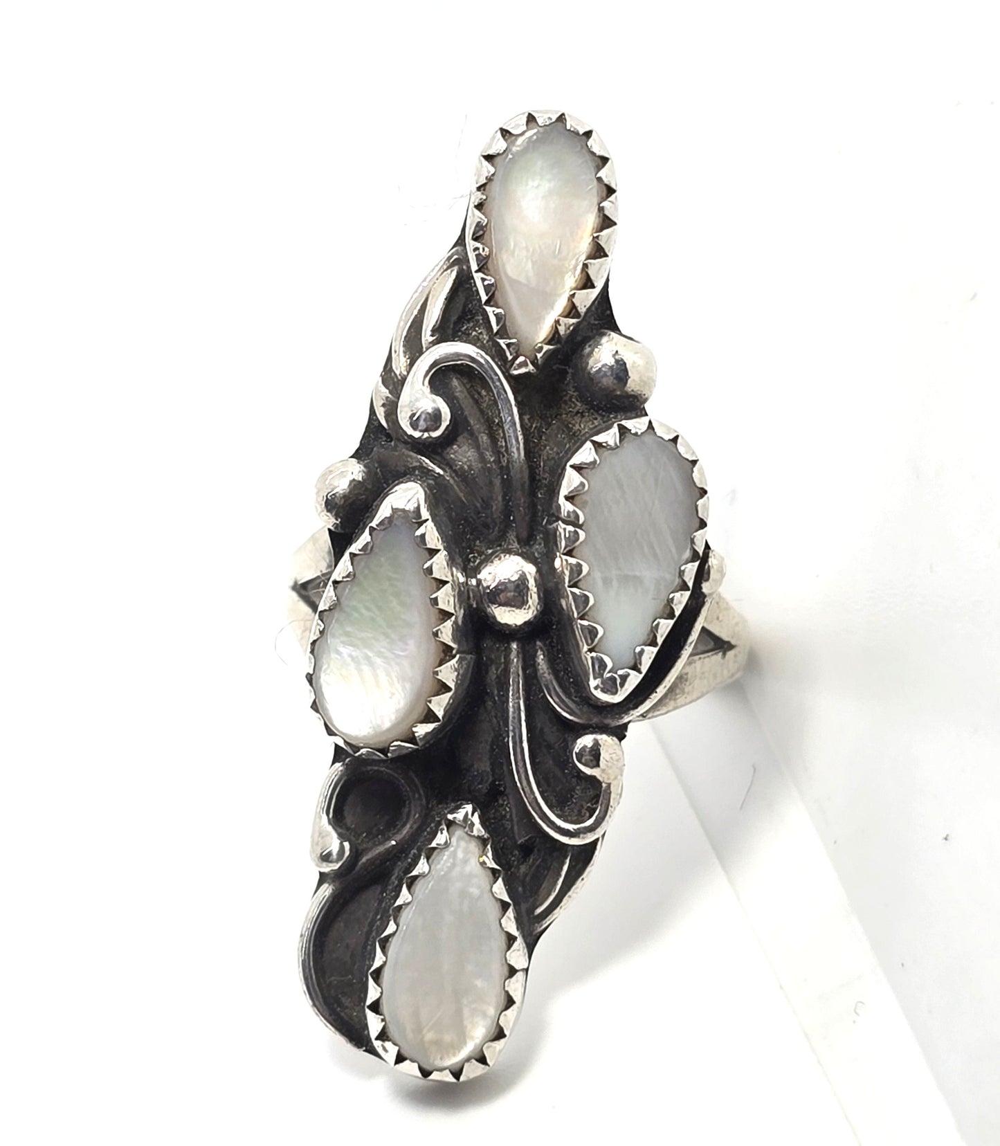 Richard Long Sr Navajo Mother of Pearl vintage sterling silver ring size 6.5