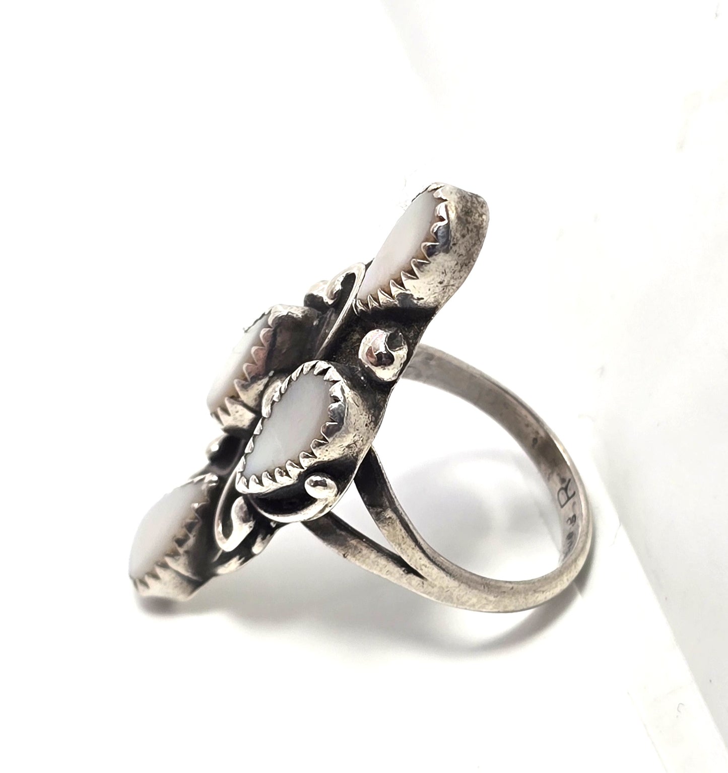 Richard Long Sr Navajo Mother of Pearl vintage sterling silver ring size 6.5