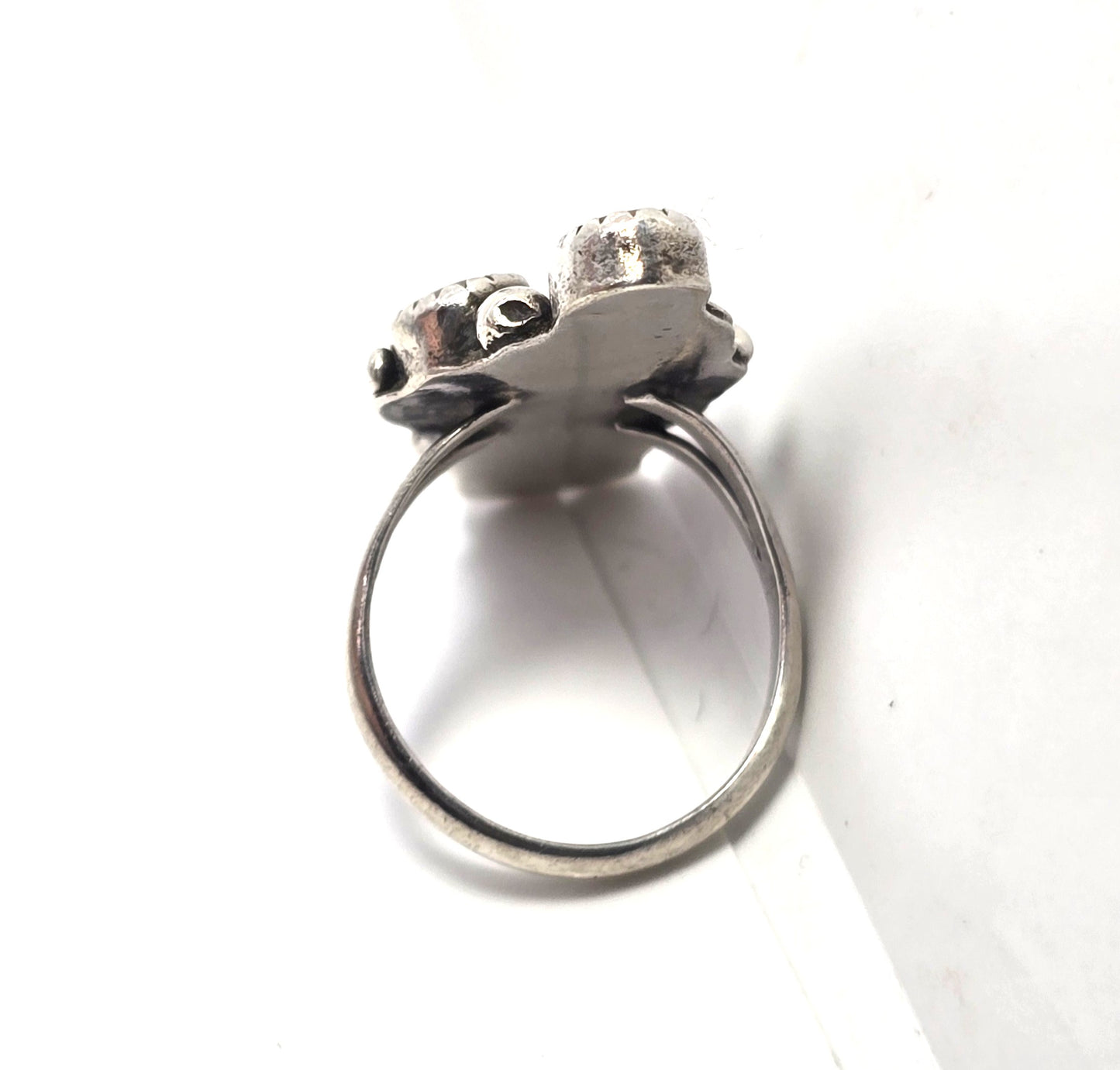 Richard Long Sr Navajo Mother of Pearl vintage sterling silver ring size 6.5