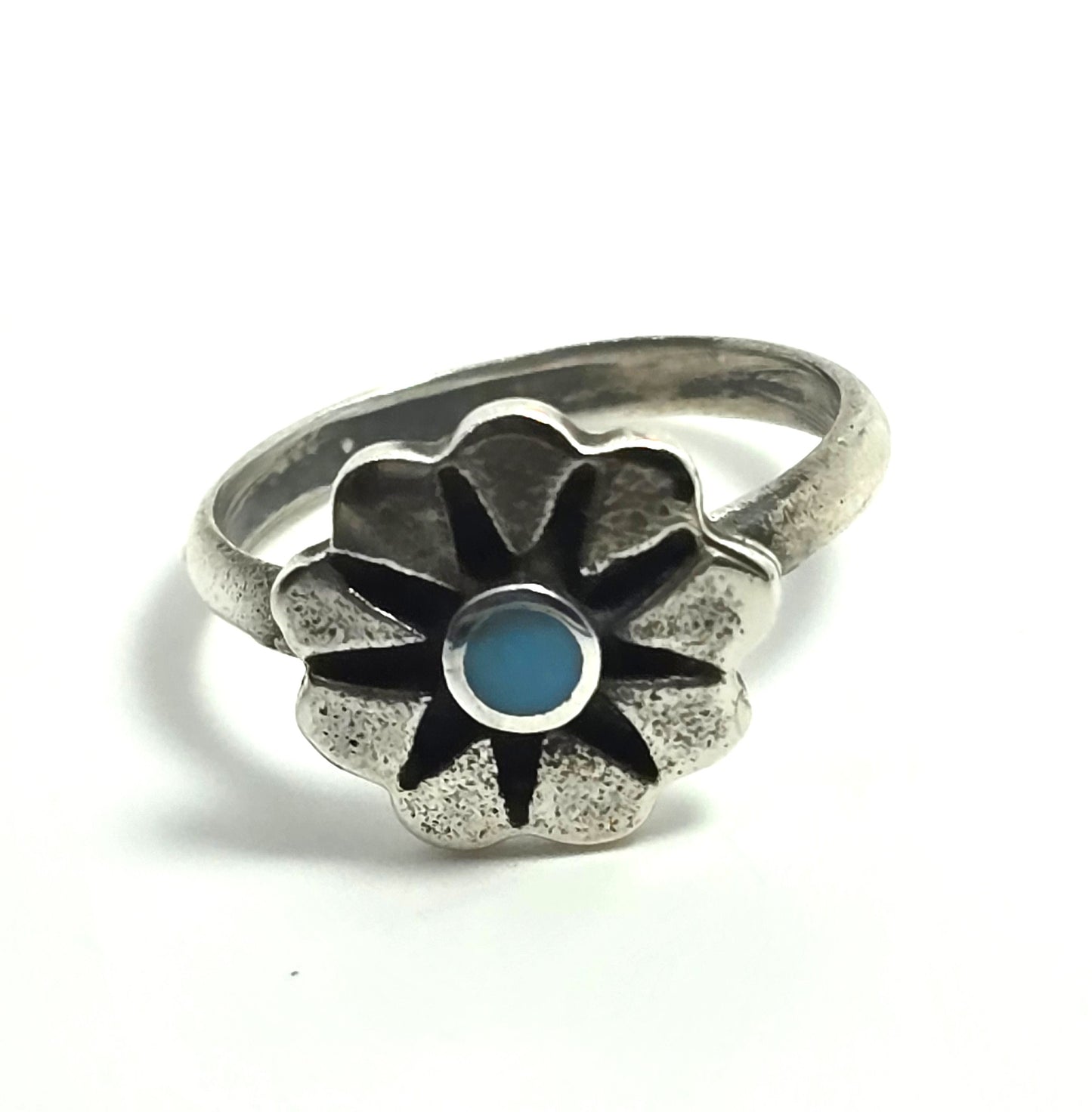 Southwestern turquoise flower Sterling Silver vintage petite ring Size 5