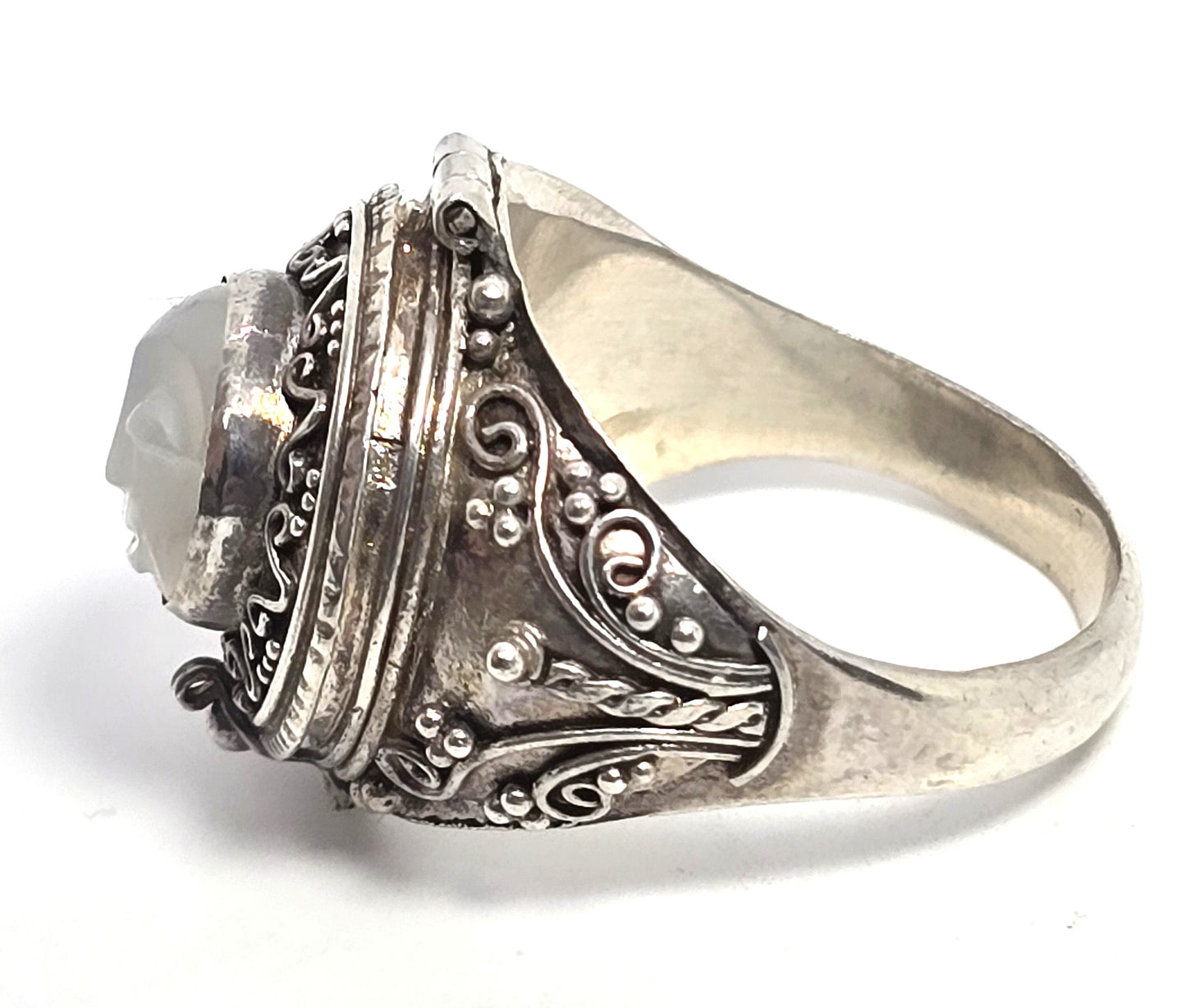 Carved moon face Blue Moonstone poison casket vintage sterling silver ring size 10