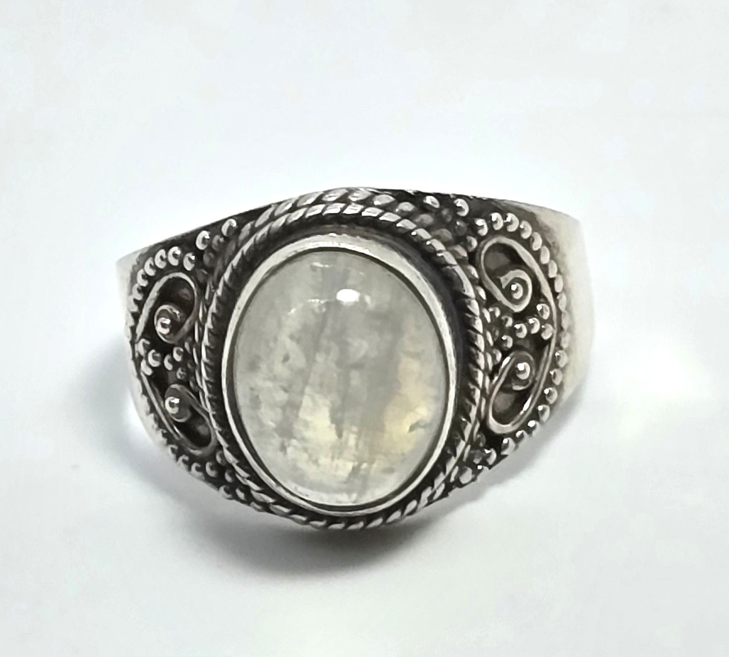 Flashy Blue Moonstone tribal Bali Balinese vintage sterling silver ring size 9