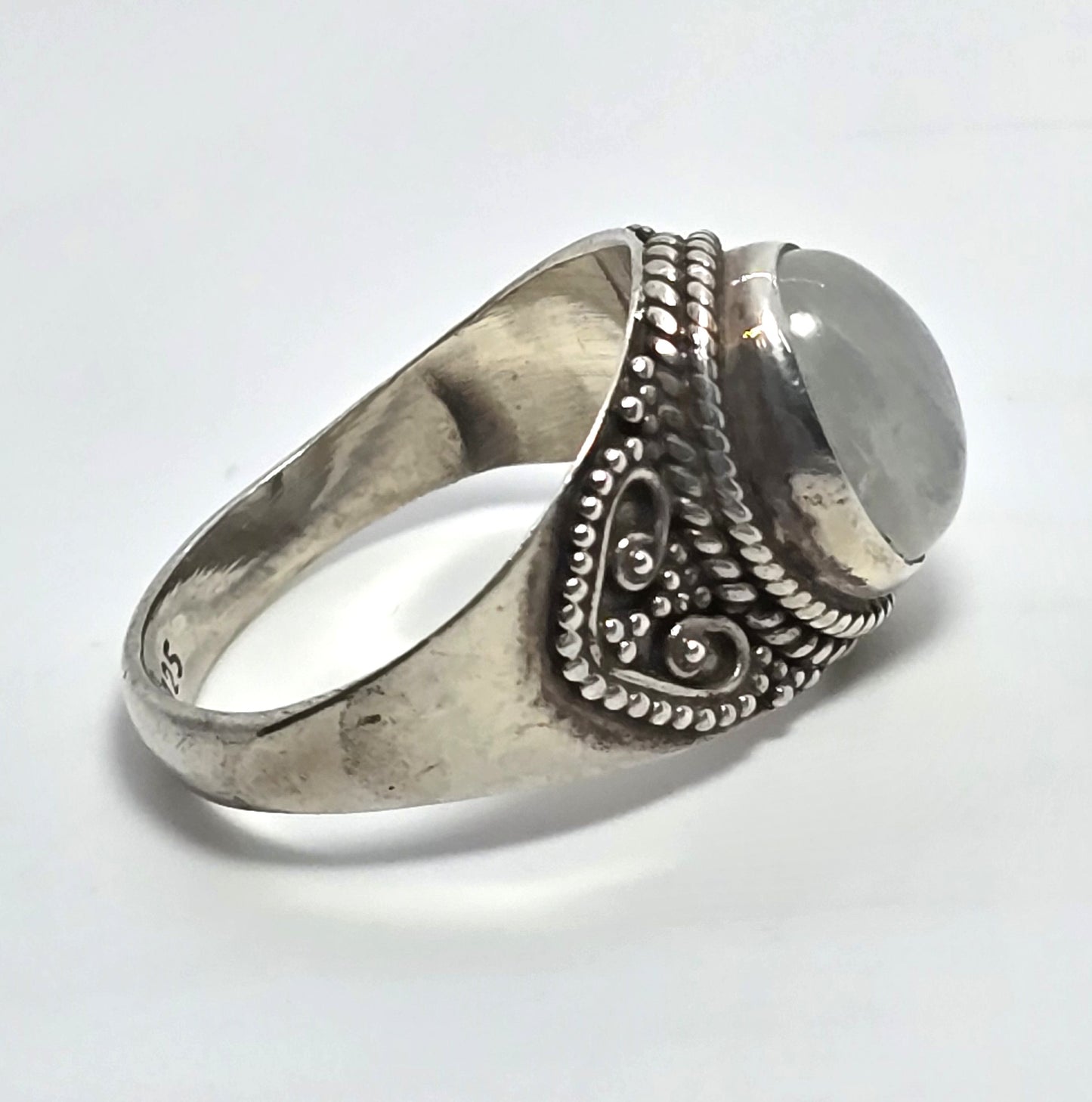 Flashy Blue Moonstone tribal Bali Balinese vintage sterling silver ring size 9