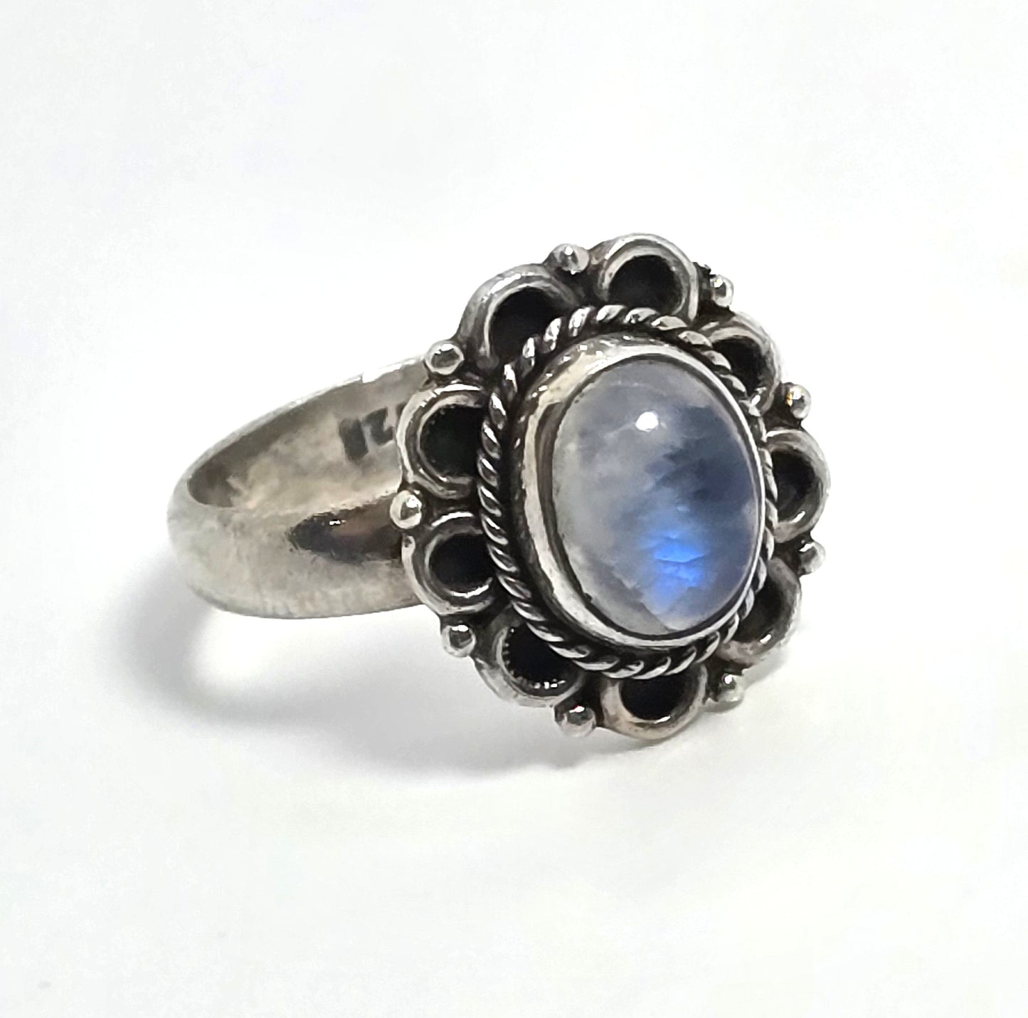 Flashy Blue Moonstone tribal Bali Balinese vintage sterling silver ring size 8.5