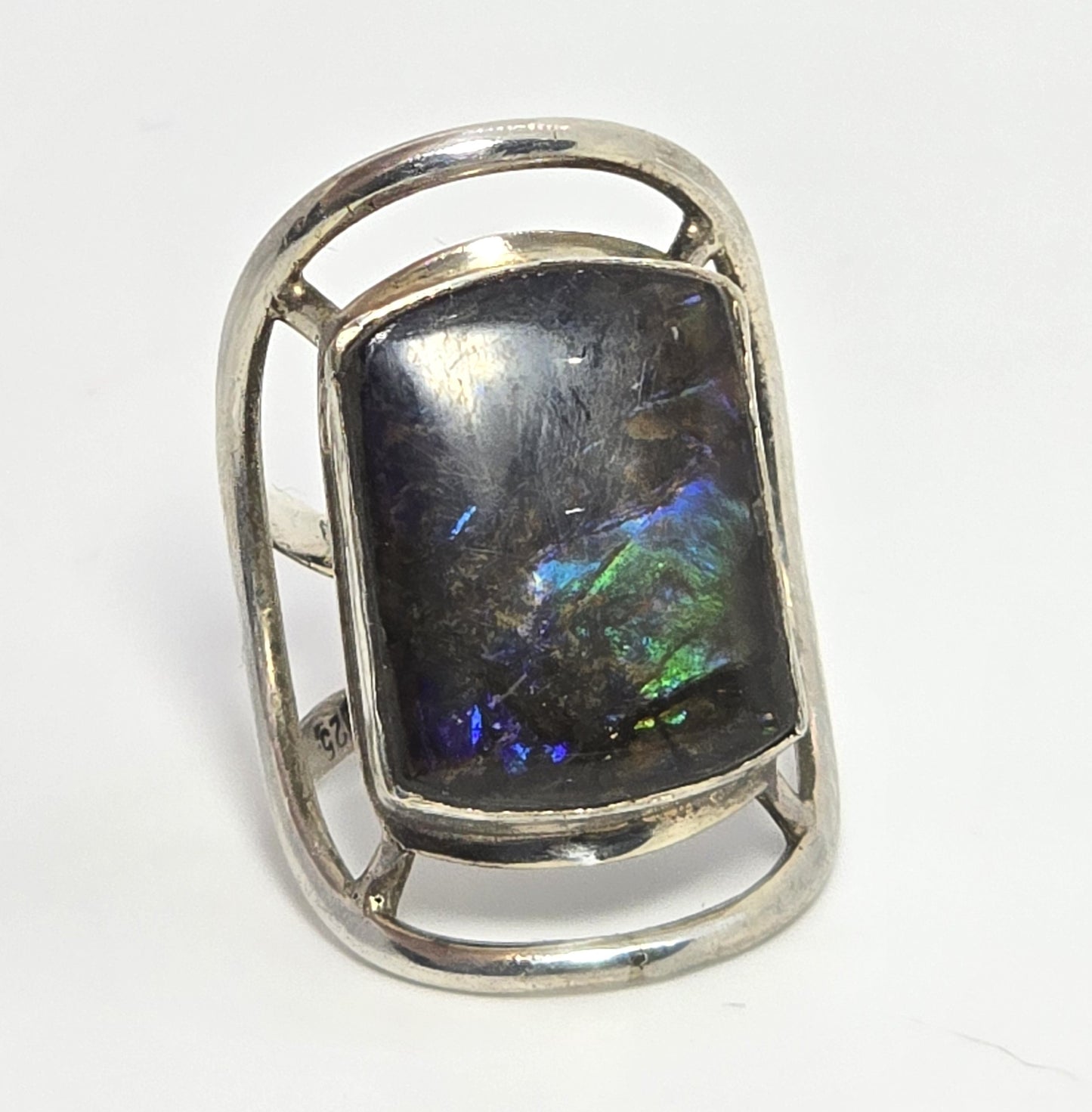 Opalized fossilized ammolite Large flashy sterling silver gemstone ring size 8
