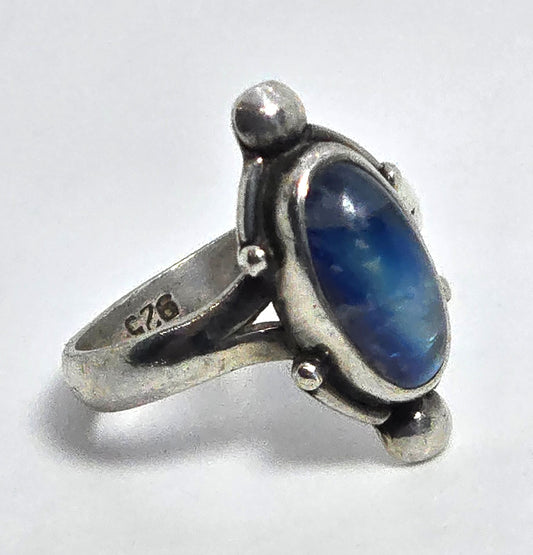 Labradorite flashy blue sterling silver Bali tribal vintage ring size 5.5