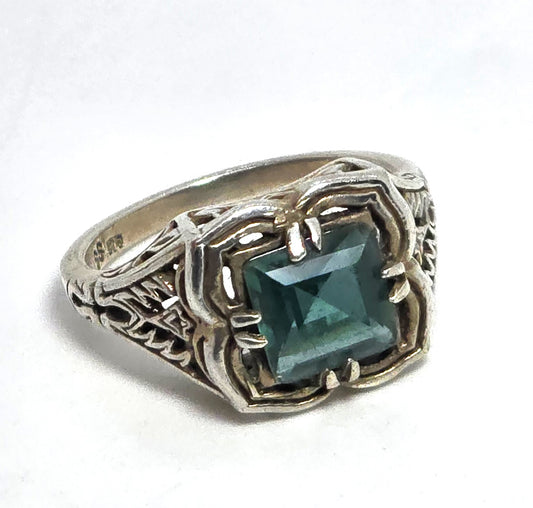 Princess Cut Emerald Filigree Art Deco style vintage Sterling Silver ring size 6.5