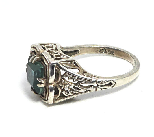 Princess Cut Emerald Filigree Art Deco style vintage Sterling Silver ring size 6.5