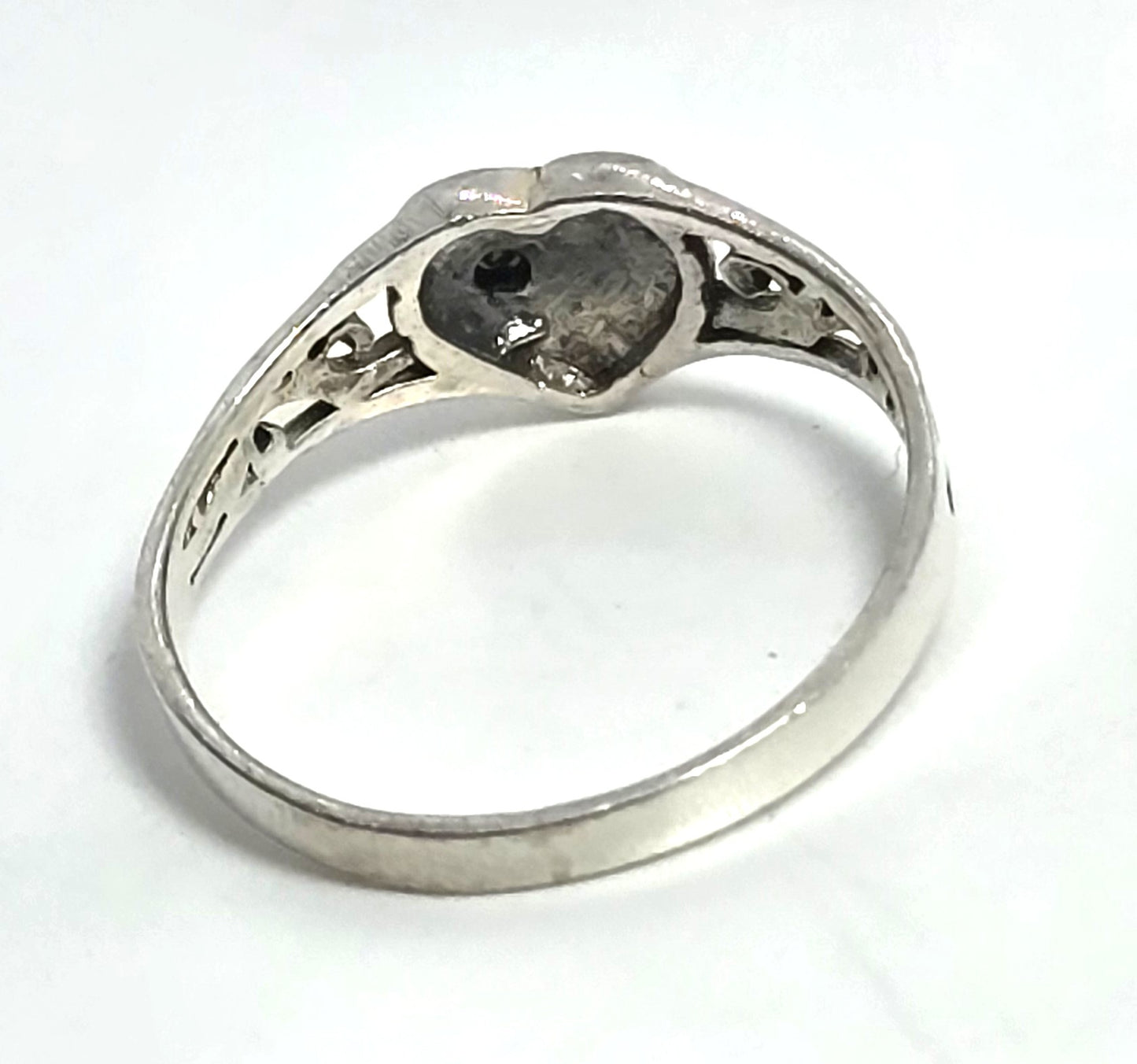 Heart filigree red Cubic Zirconia sterling silver promise ring band size 5