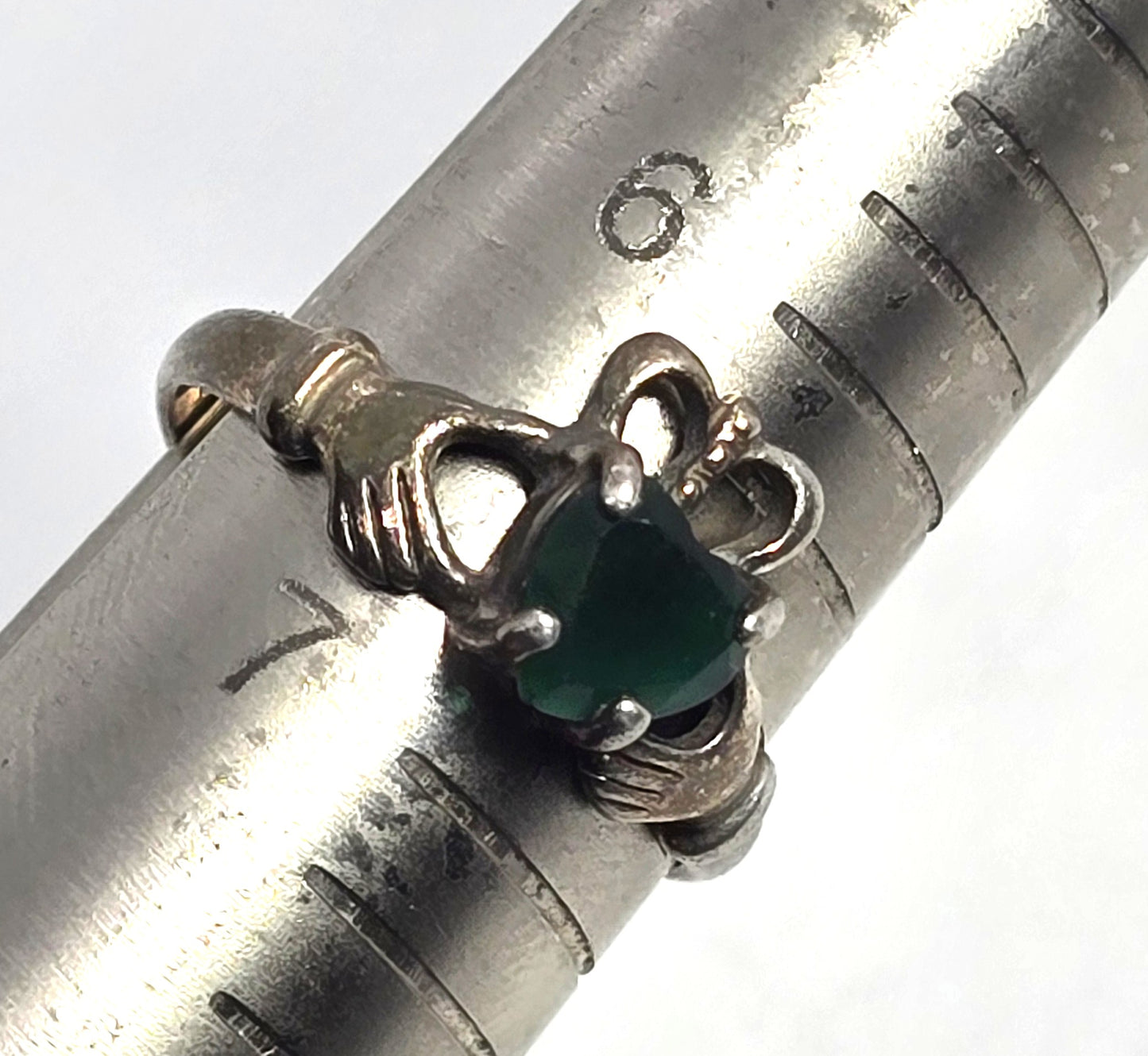 Claddagh Irish emerald heart sterling silver vintage Shube ring band size 7
