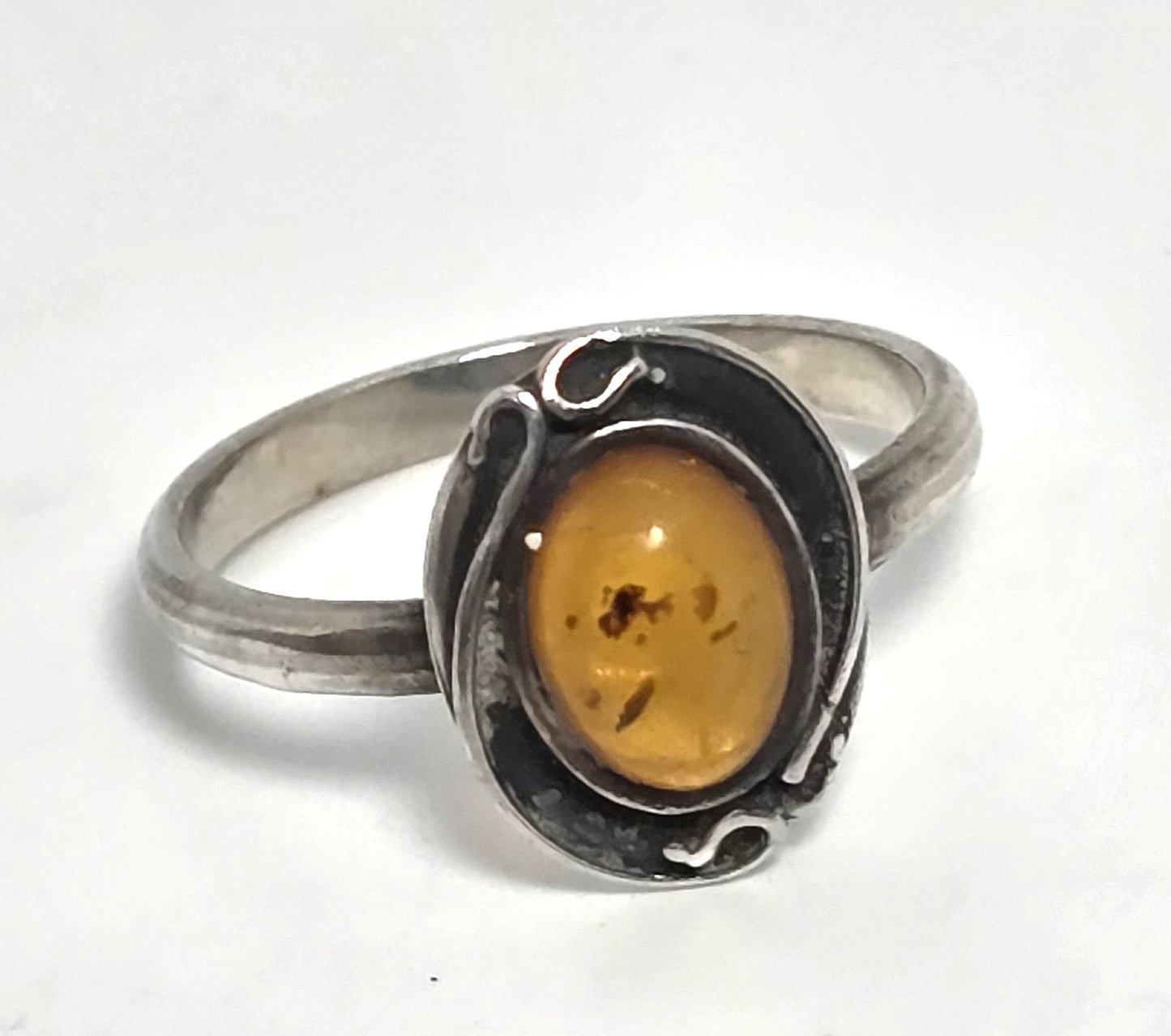 Baltic Amber with inclusions vintage sterling silver ring size 8.25