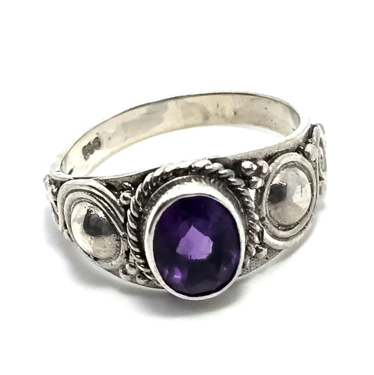 Amethyst tribal Bali Balinese sterling silver vintage ring size 7