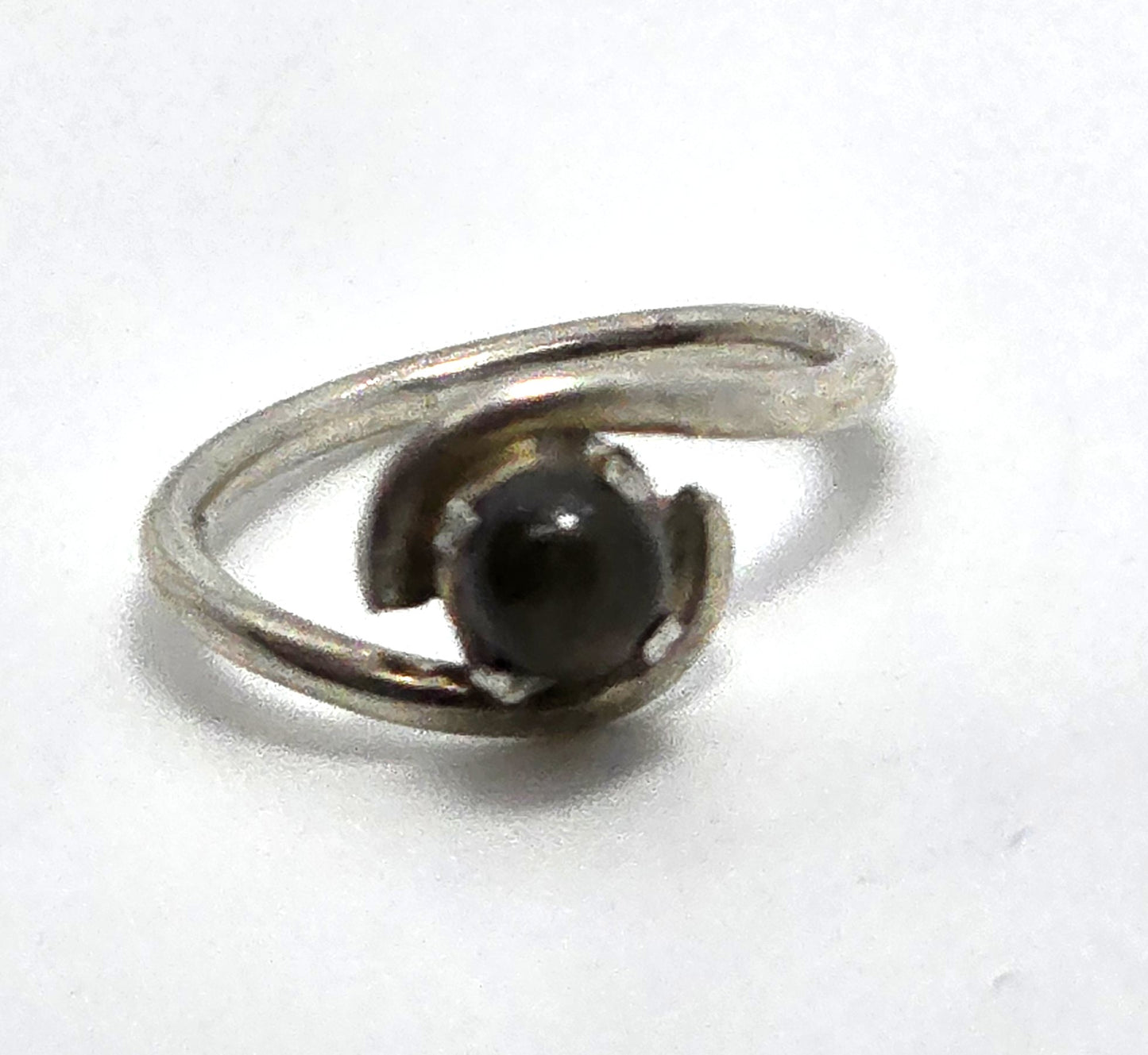Black Star sapphire abstract small dainty sterling silver vintage ring size 3