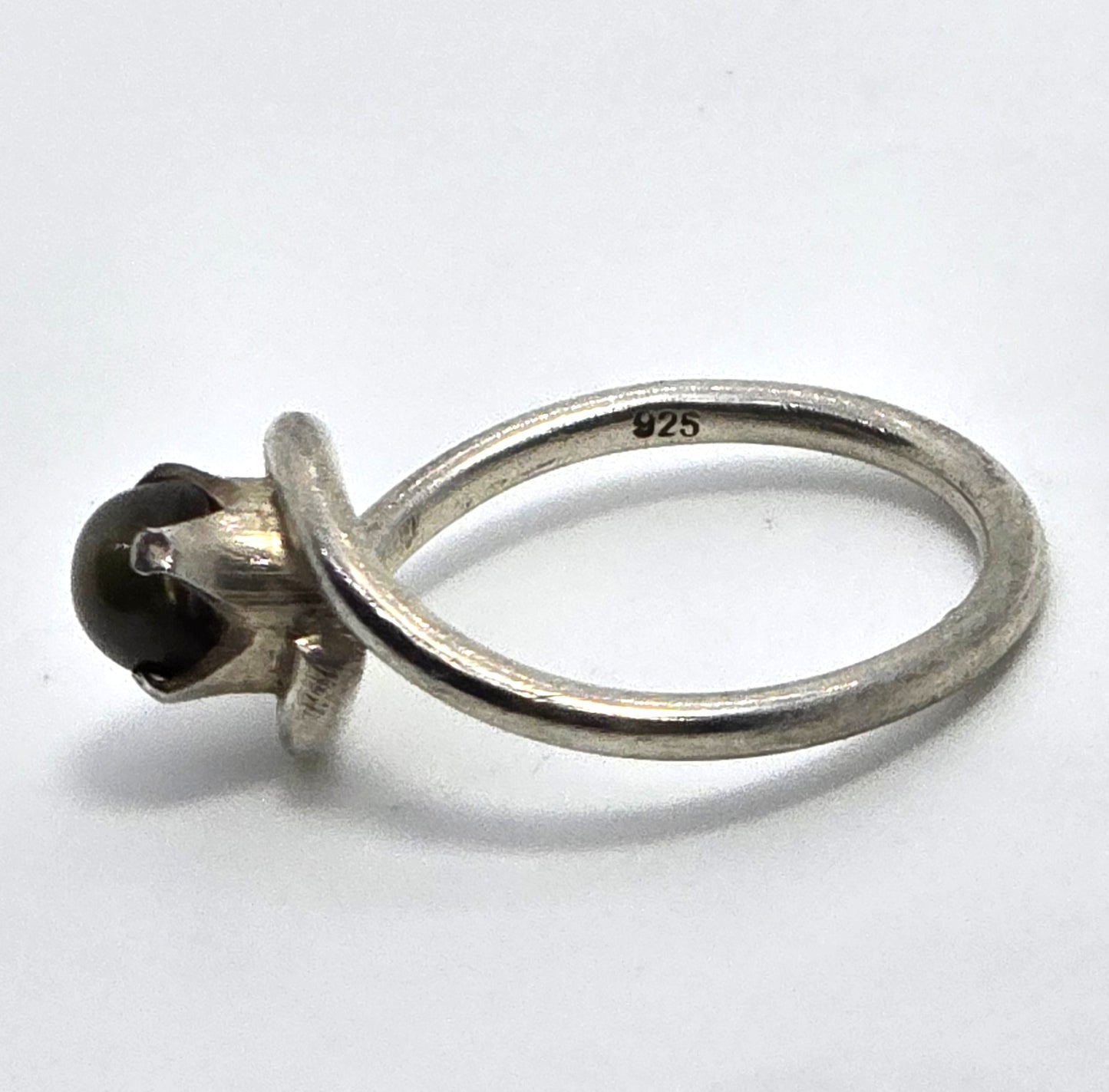 Black Star sapphire abstract small dainty sterling silver vintage ring size 3